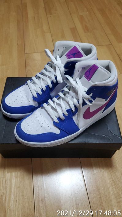 Air jordan 1 mid hyper royal hyper clearance violet