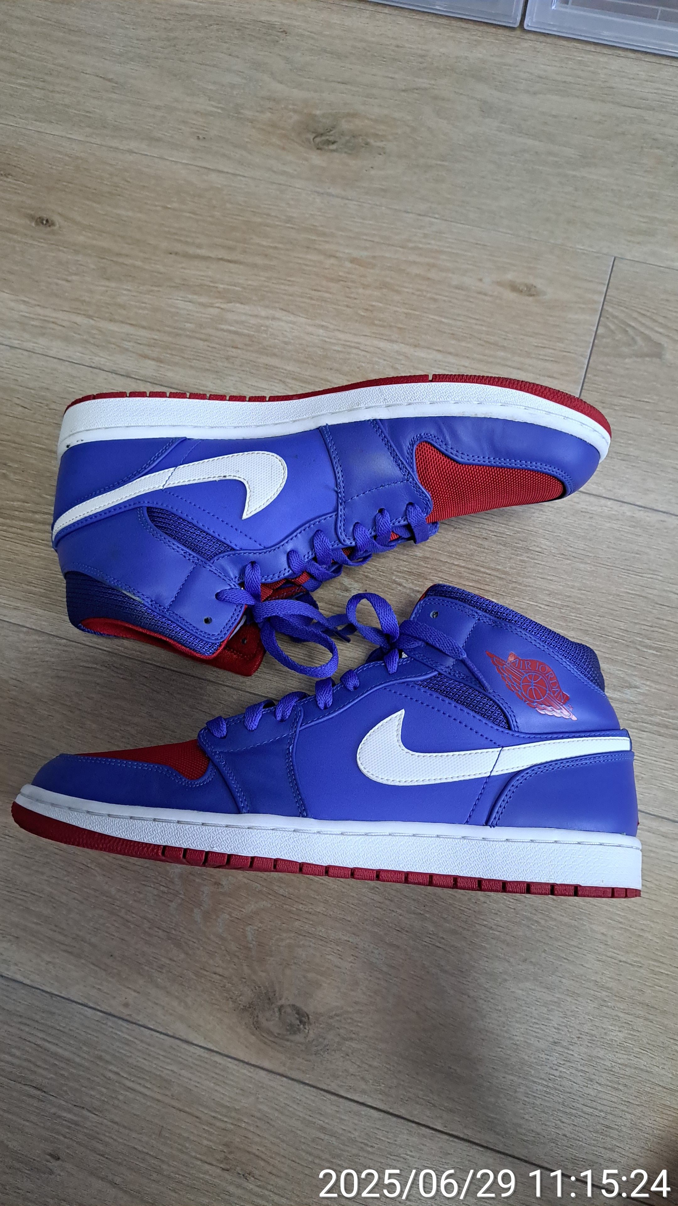 NIKE AIR JORDAN 1 MID DETROIT PISTONS