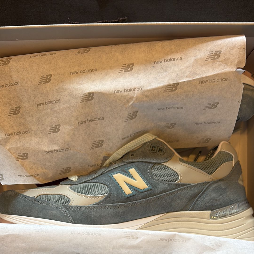 KITH × New Balance 992 "Aegean Blue/Shadow Gray"