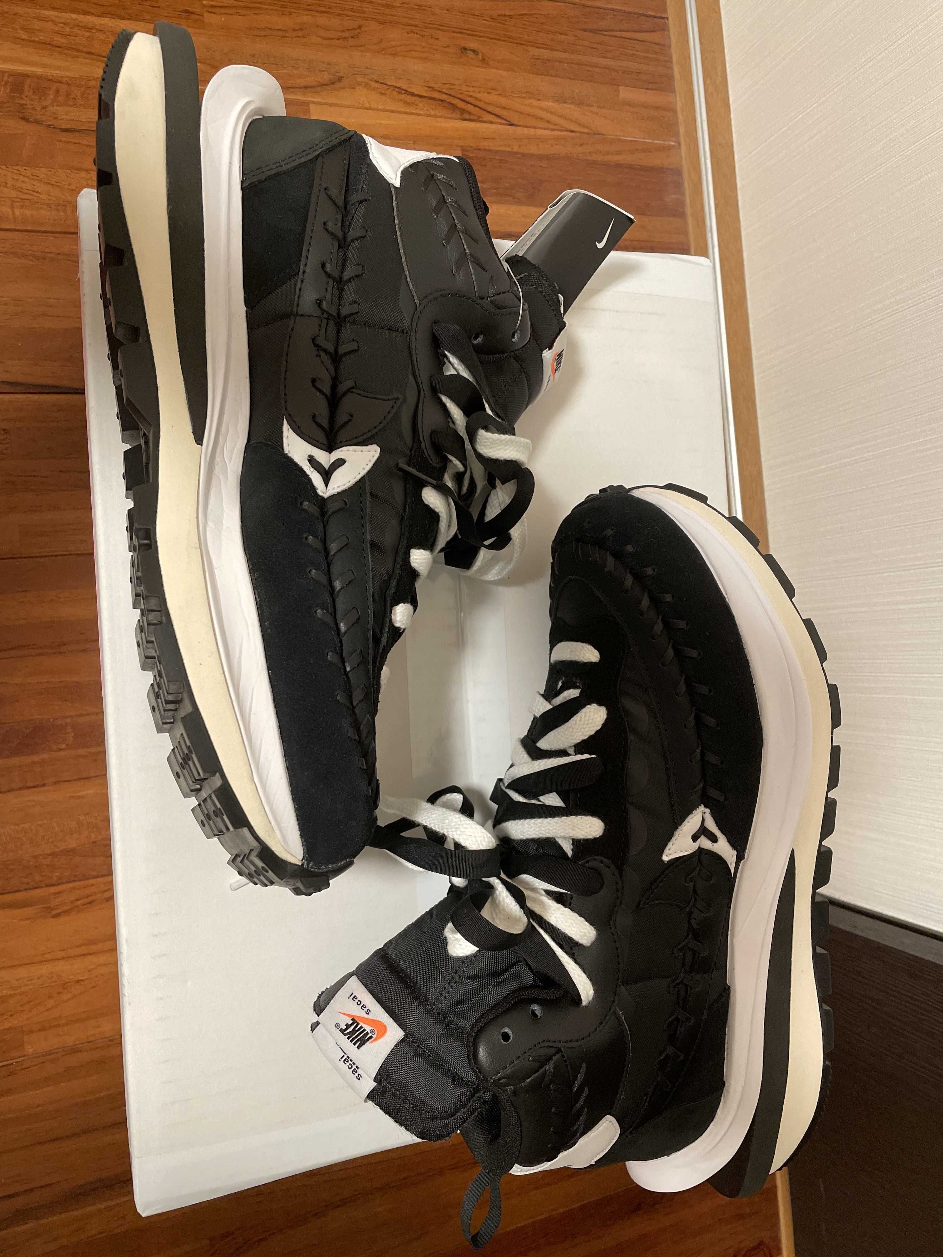 Jean-Paul Gaultier × sacai × Nike Vapor Waffle "Black/Black-White"