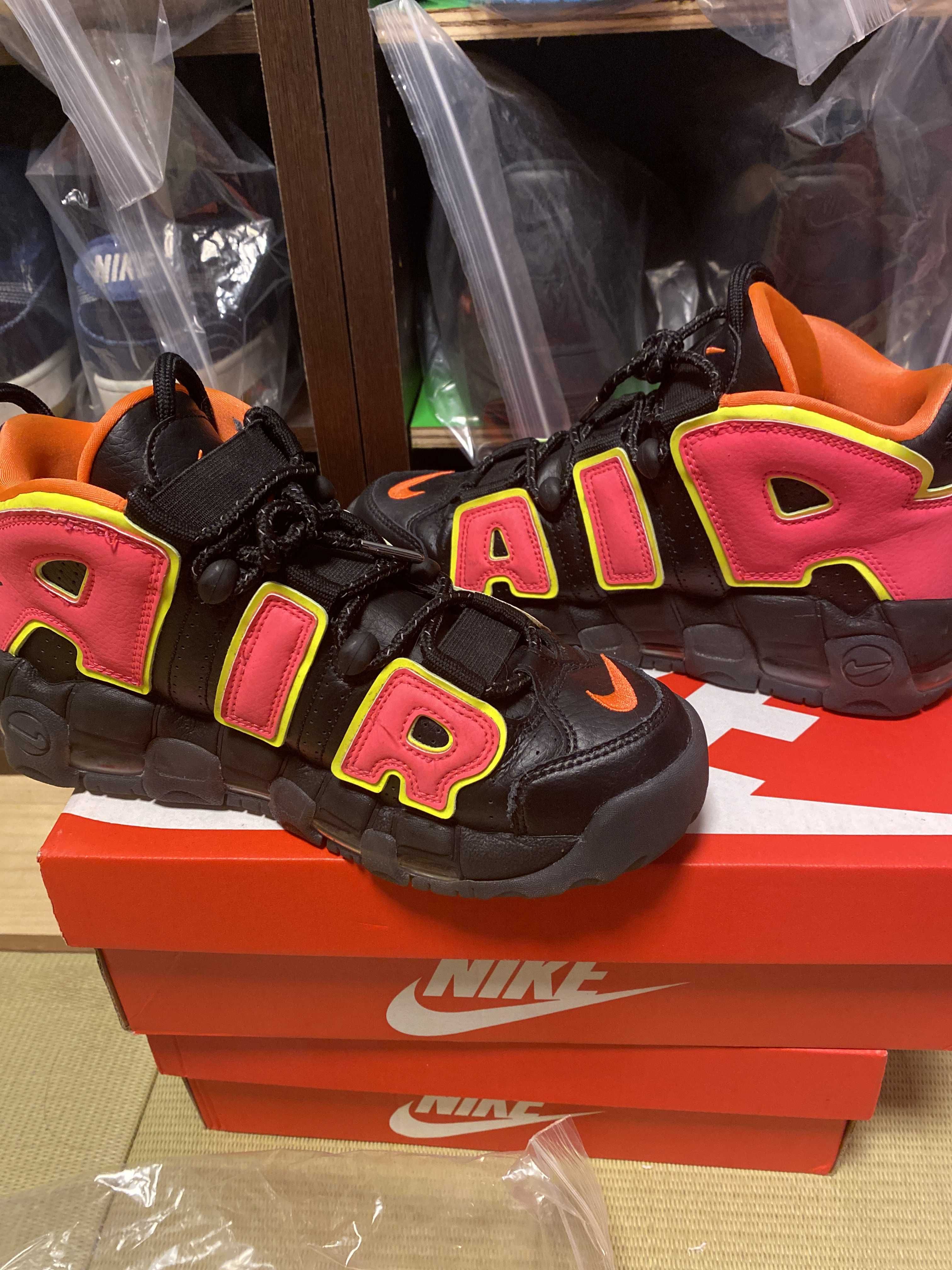 NIKE Women's AIR MORE UPTEMPO "HOT PUNCH"