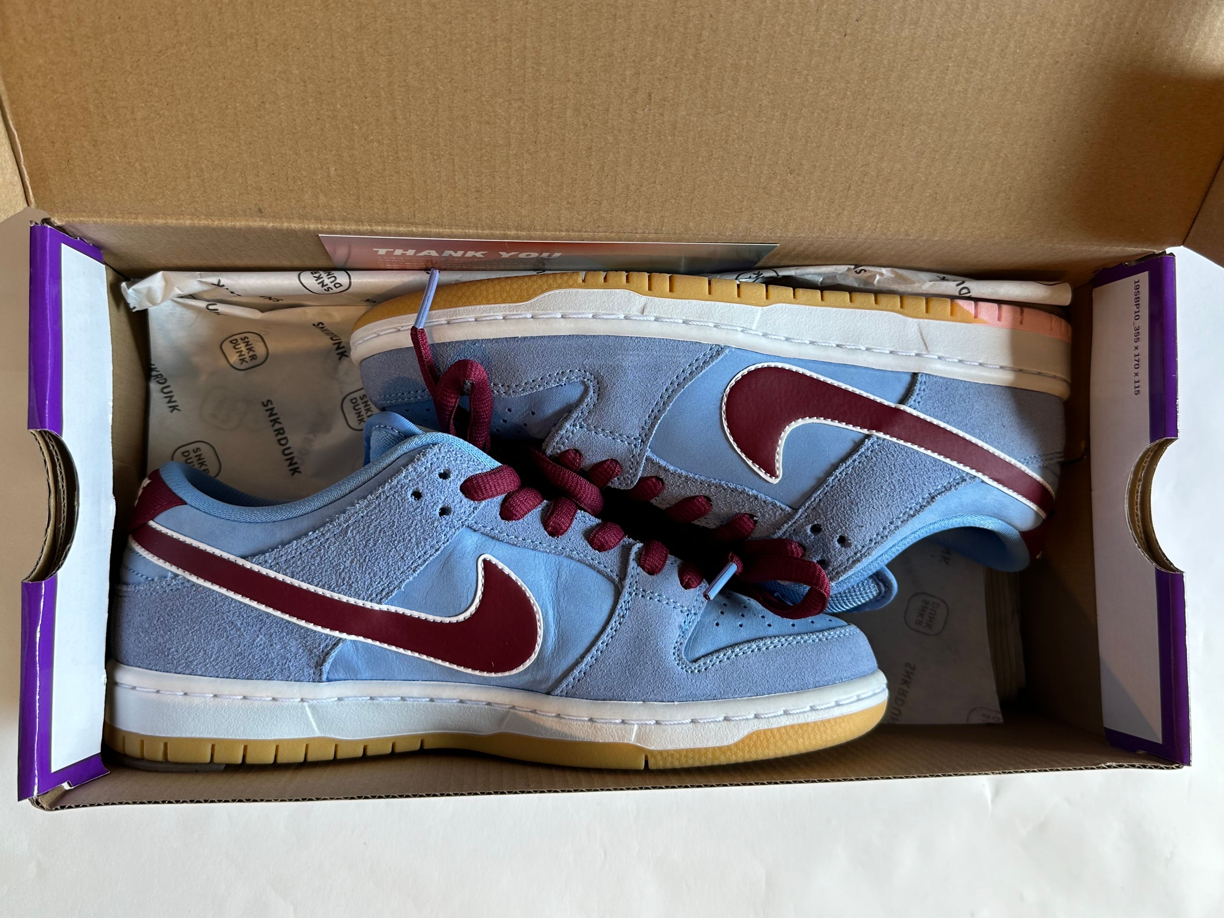Nike SB Dunk Low Pro "Philadelphia Phillies/Valor Blue and Team Maroon"
