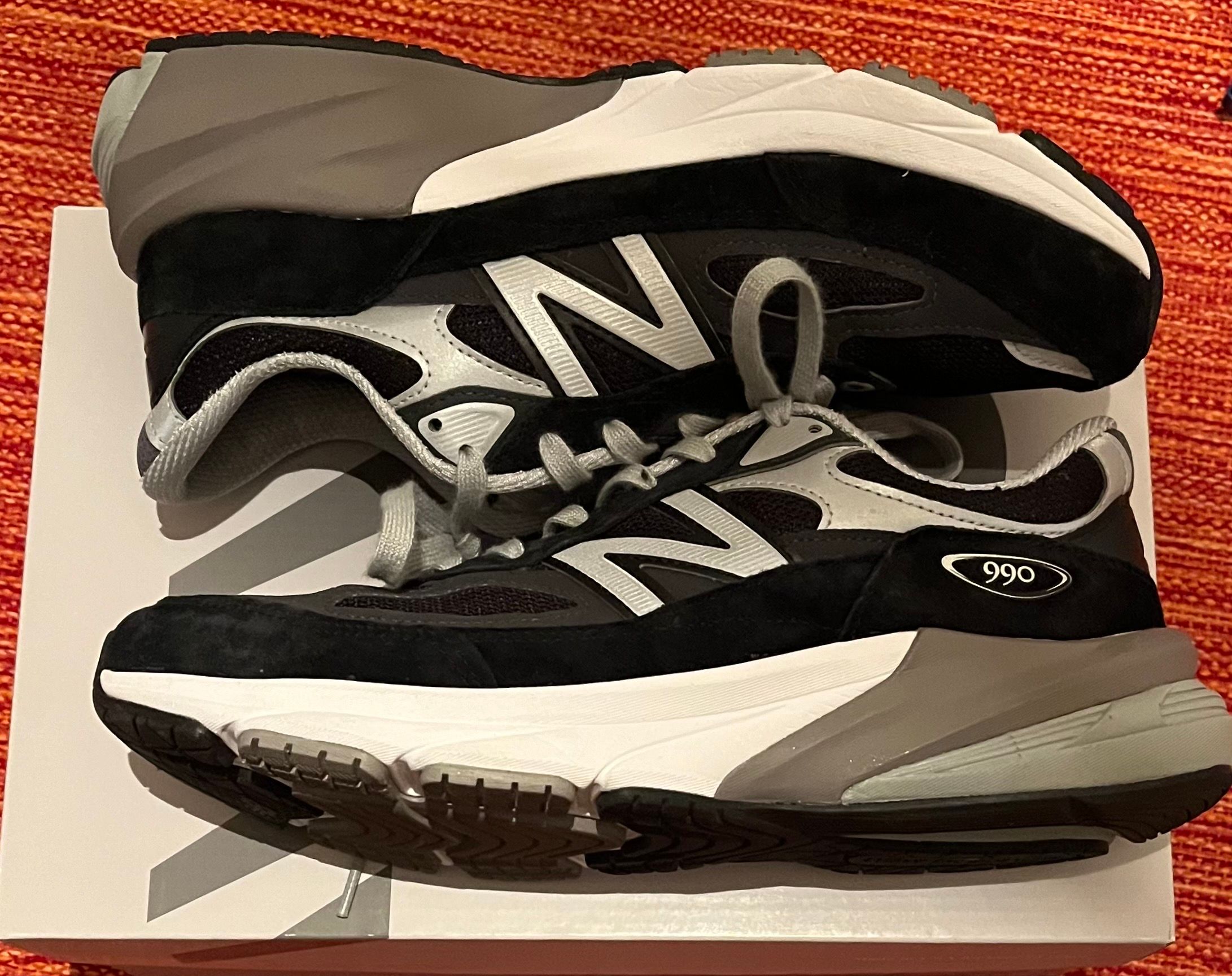 New Balance 990V6 "Black" (Heel NB Logo)
