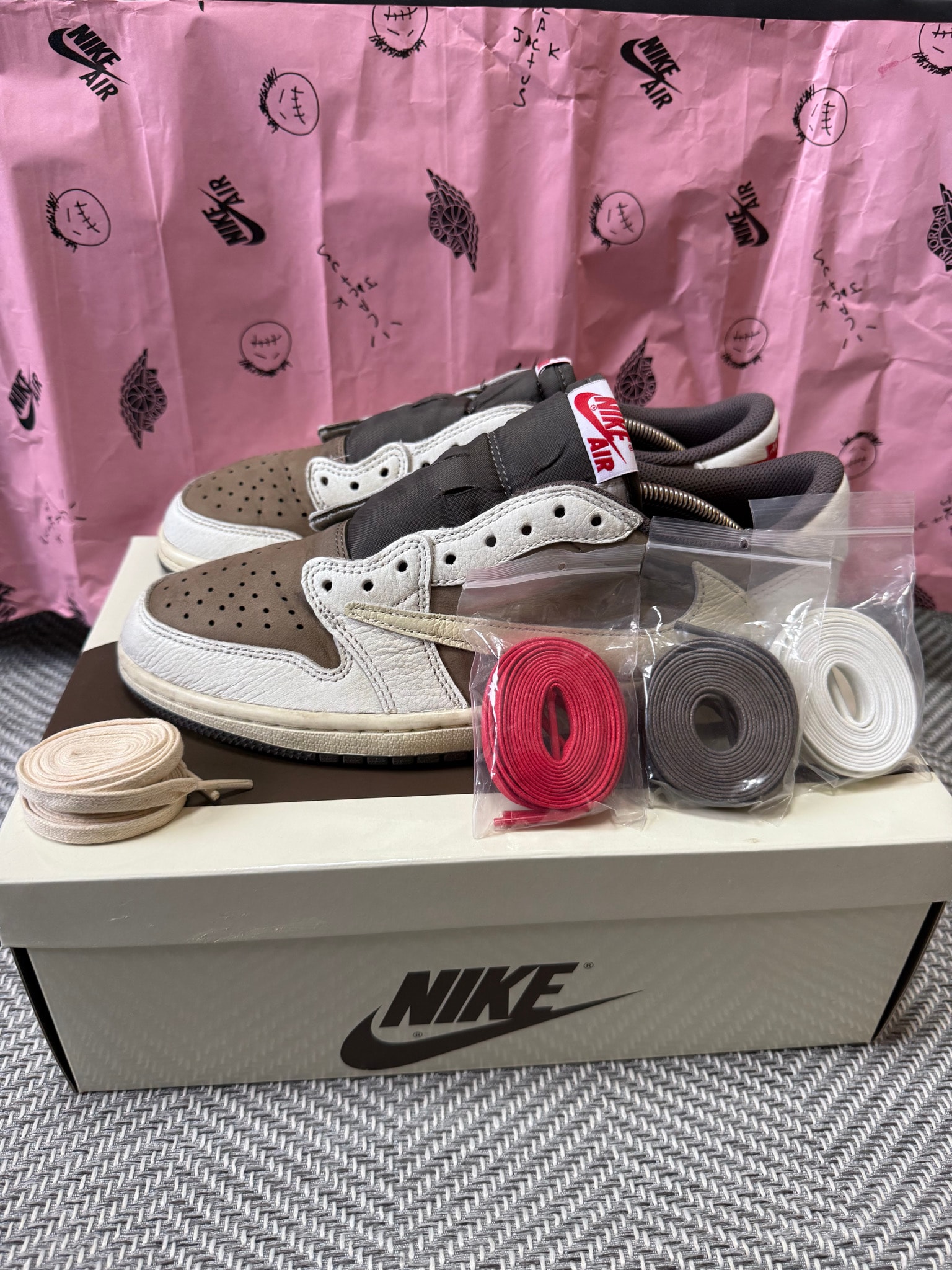Travis Scott × Nike Air Jordan 1 Low OG SP "Reverse Mocha/Sail and Ridgerock"