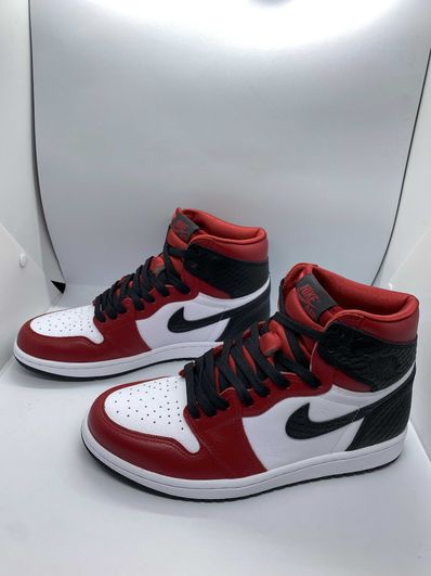 Nike Women's Air Jordan 1 High OG "Satin Red"