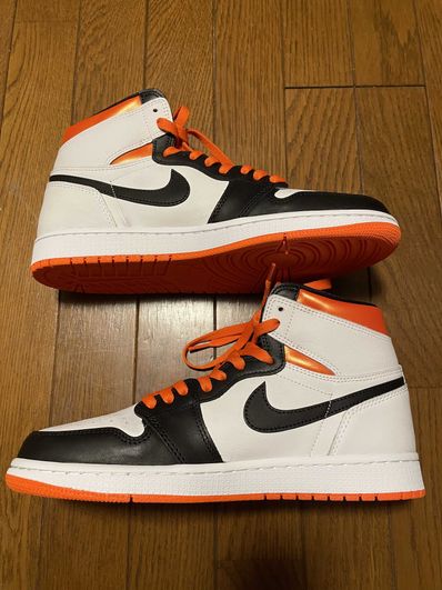 Nike Air Jordan 1 Retro High OG "Electro Orange"