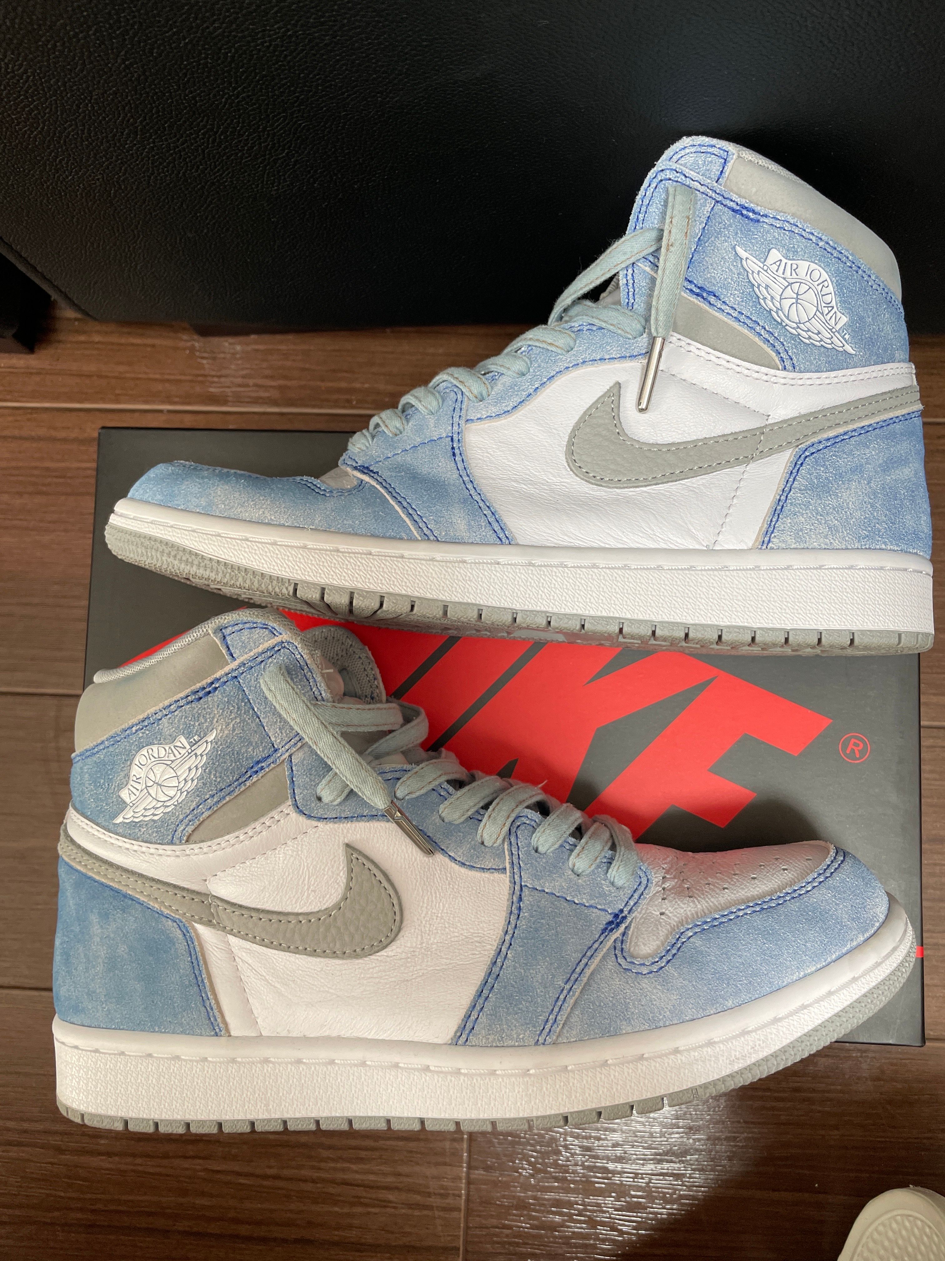 Nike Air Jordan 1 High OG "Hyper Royal"