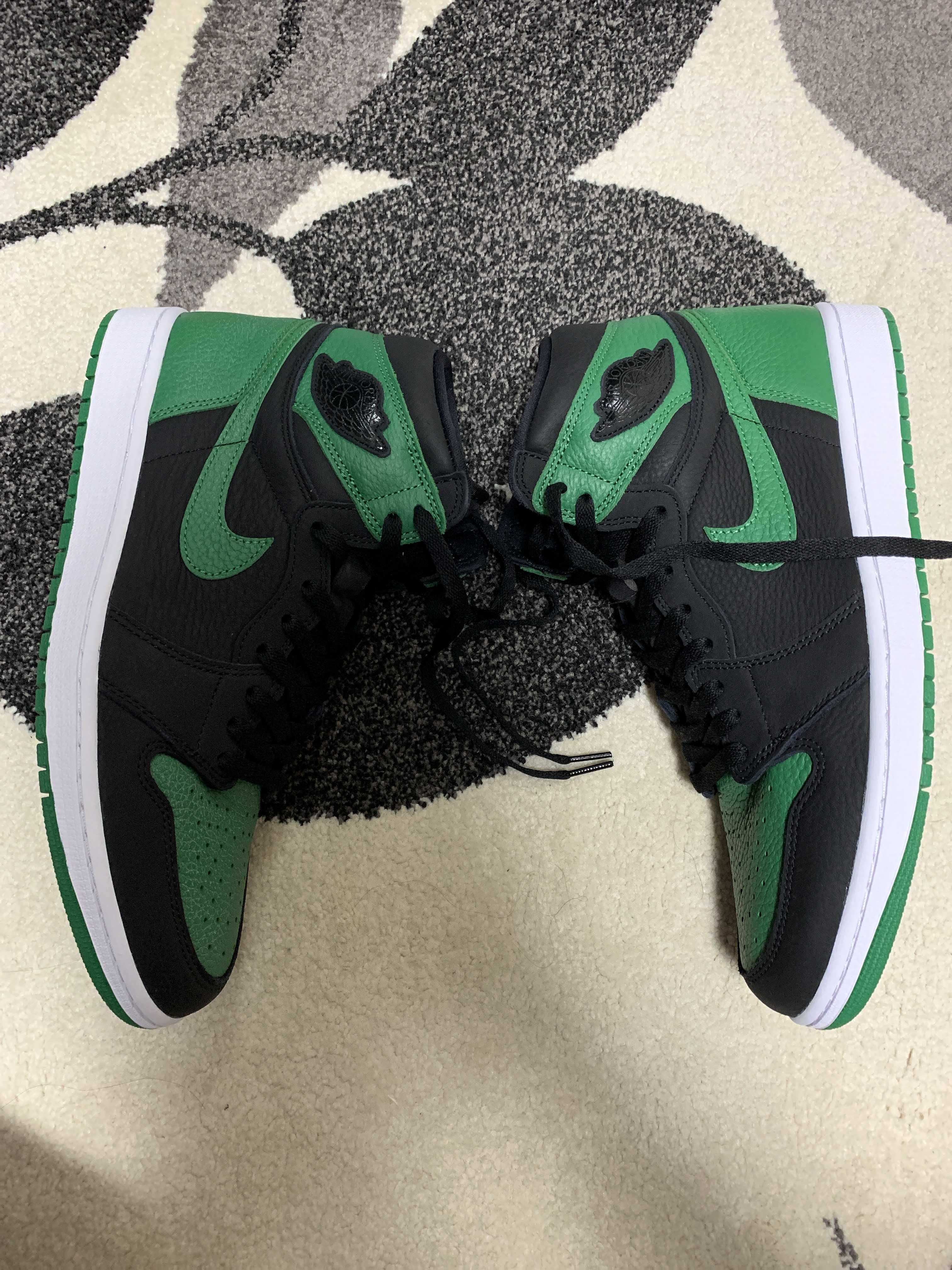 Nike Air Jordan 1 Retro High OG "Black/Pine Green" (2020)      