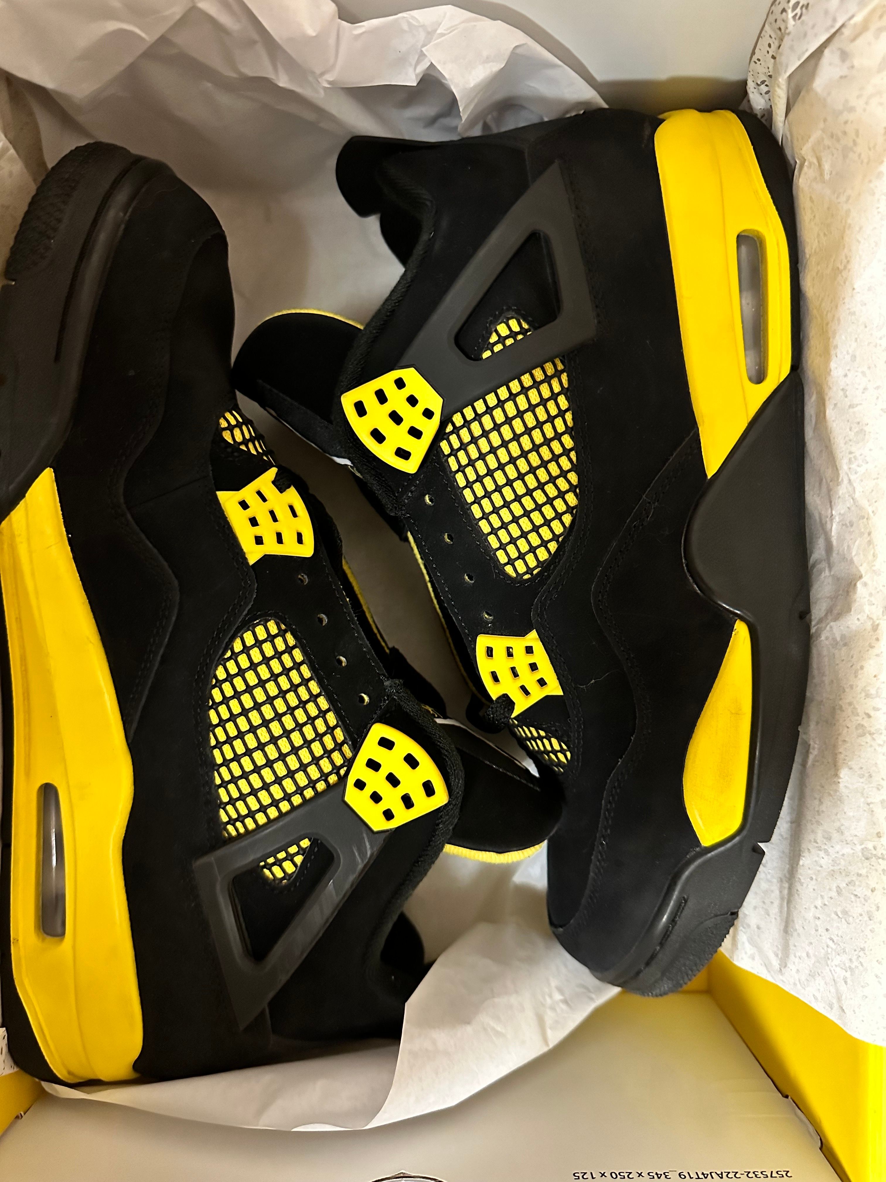 Nike Air Jordan 4 Retro "Thunder"(2023)