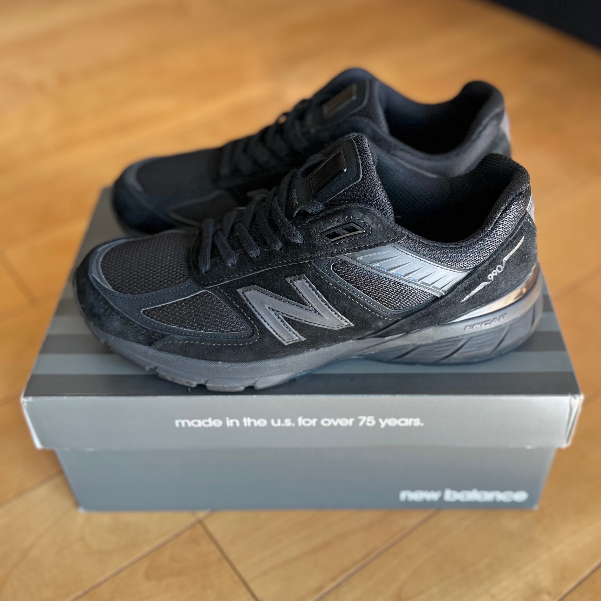 New Balance 990V5