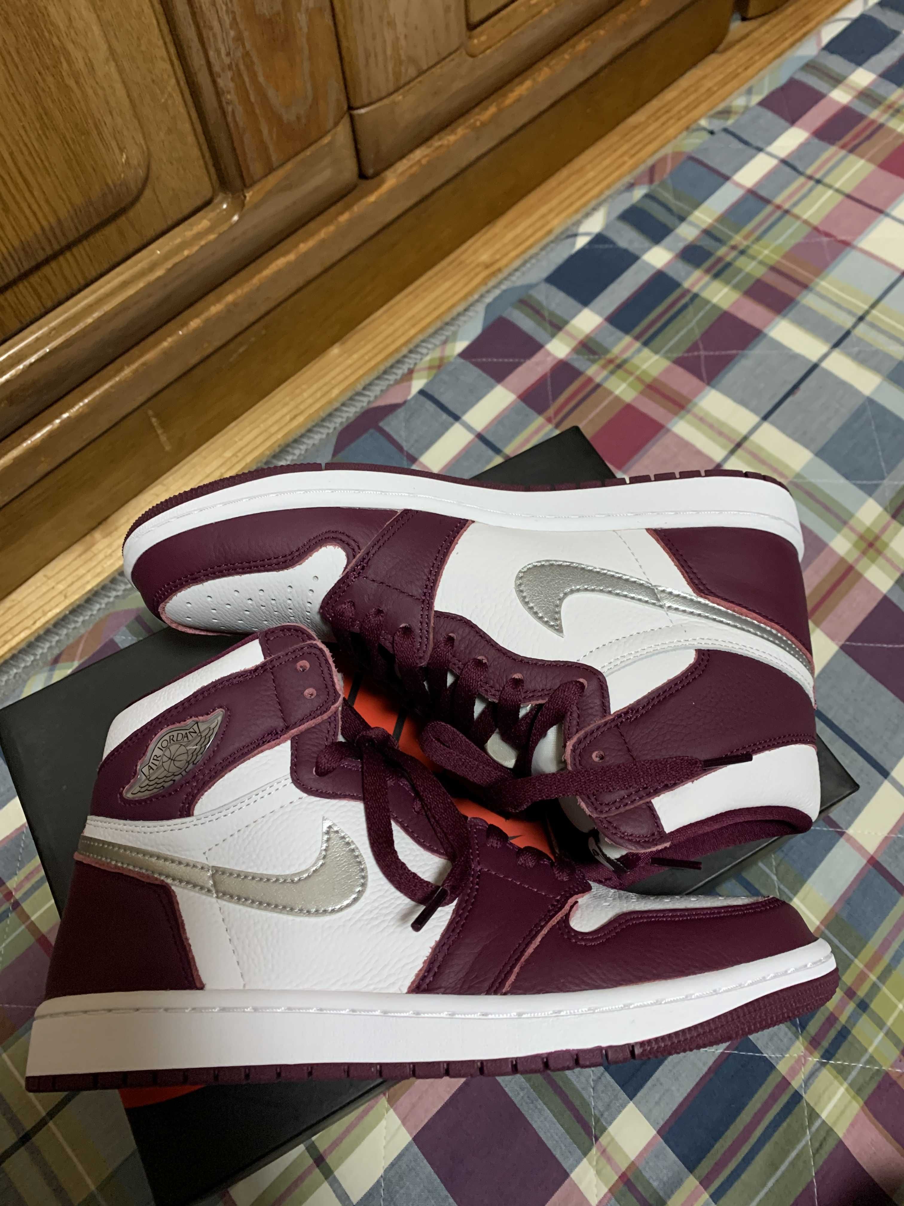 Nike Air Jordan 1 High OG "Bordeaux"