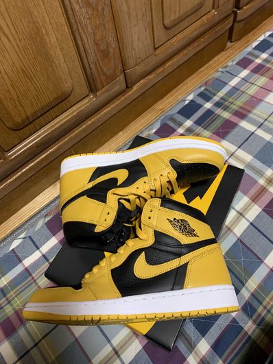 Nike Air Jordan 1 High OG "Pollen"
