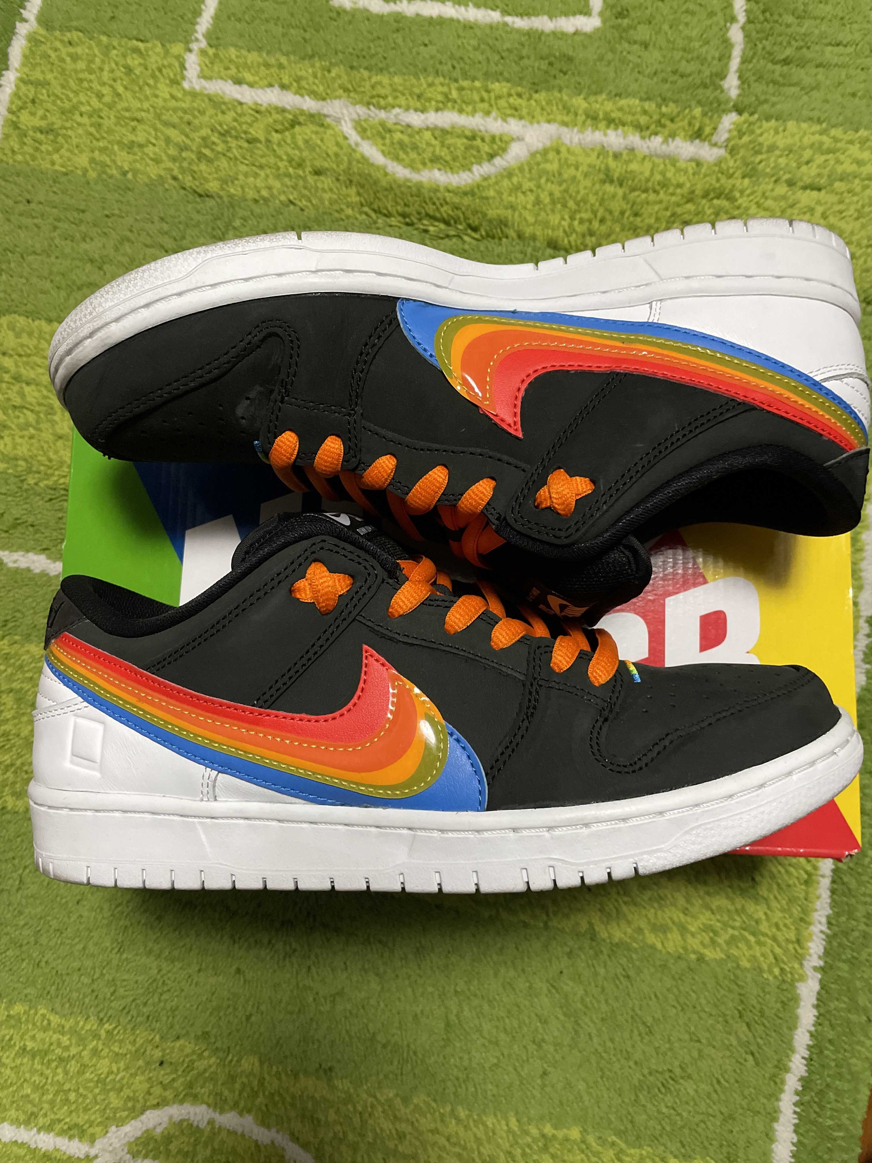 Polaroid × Nike SB Dunk Low Pro QS "Black/White"