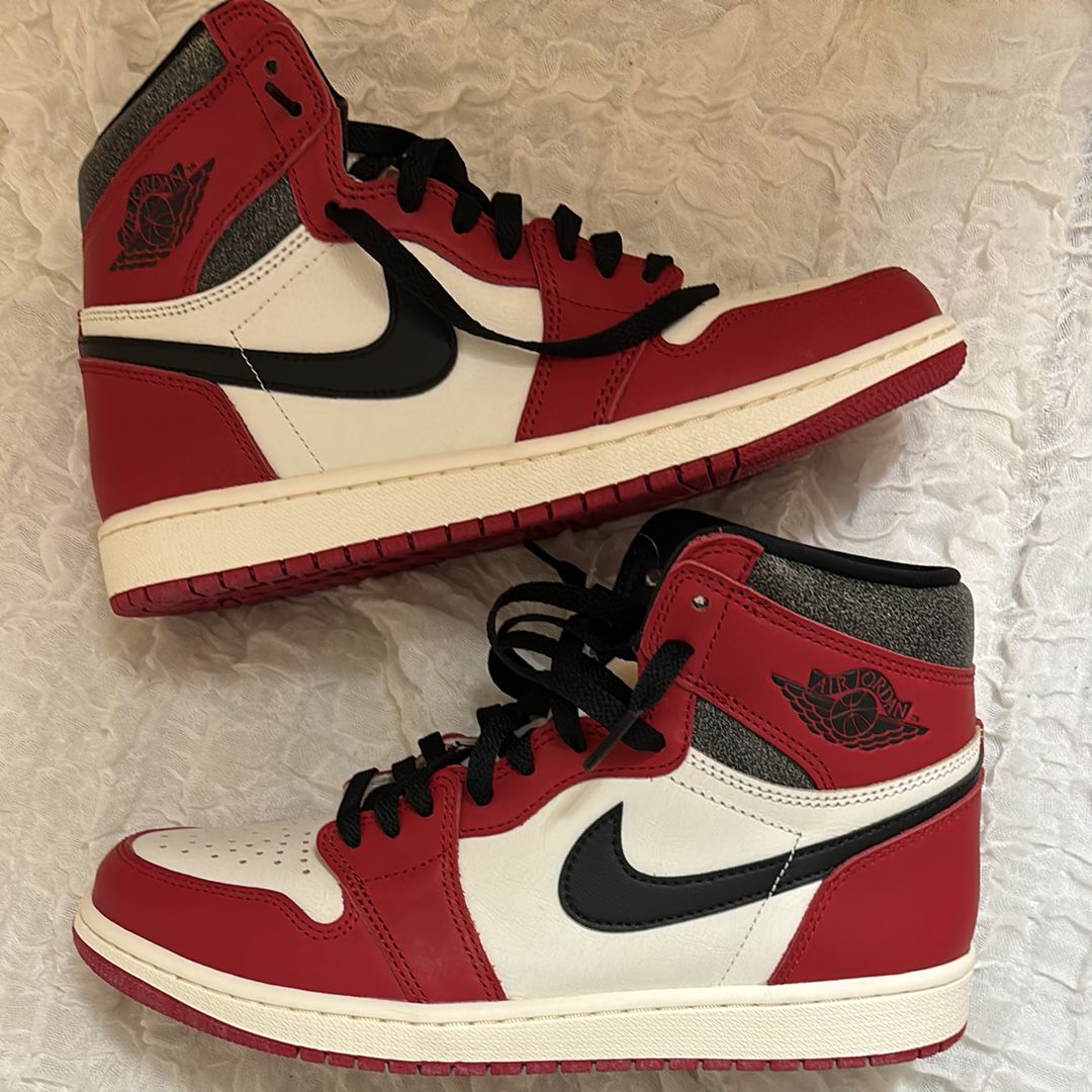 Nike Air Jordan 1 High OG "Lost & Found/Chicago"