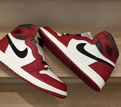 Nike Air Jordan 1 High OG "Lost & Found/Chicago"