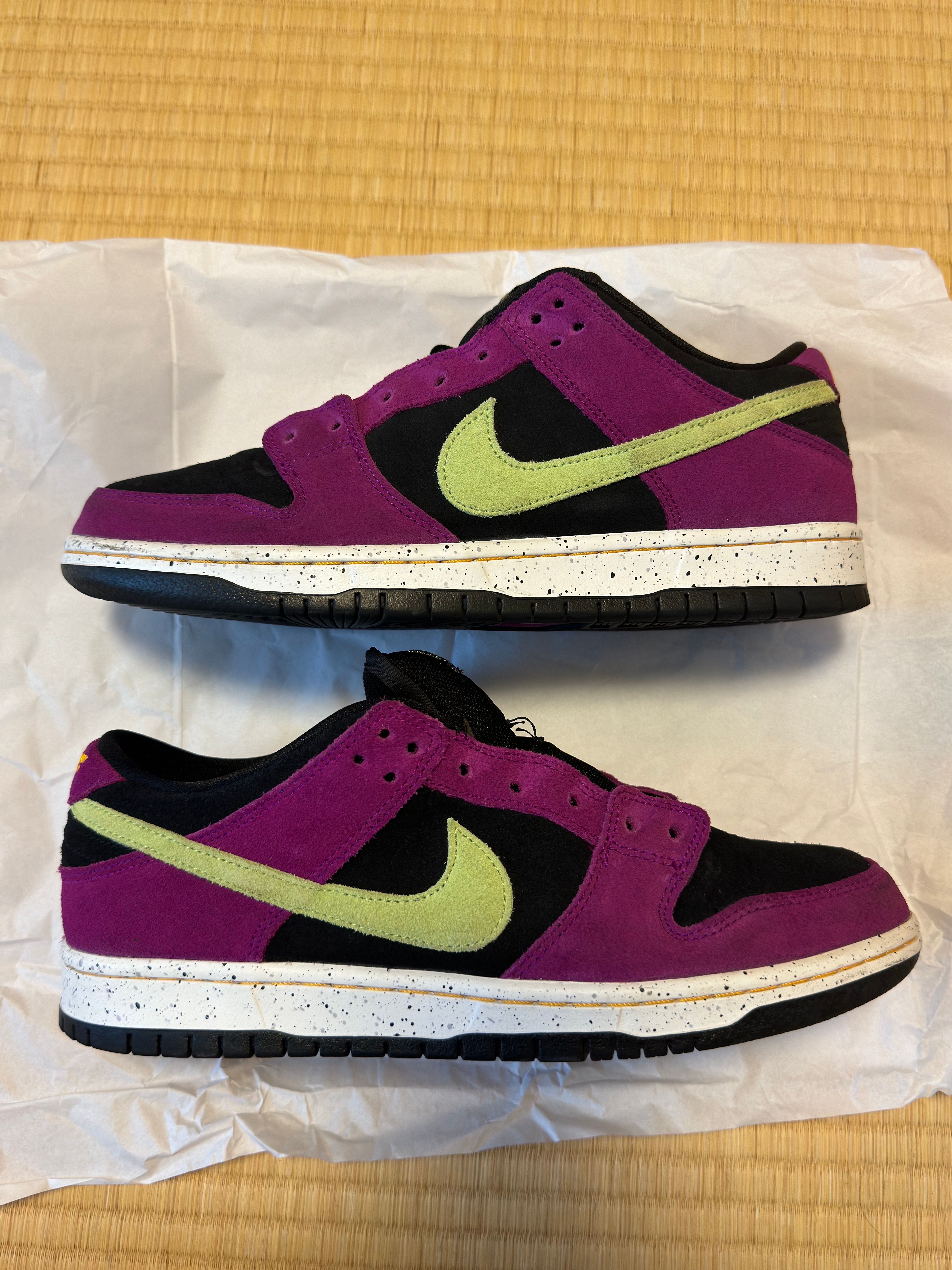 Nike SB Dunk Low "Red Plum"