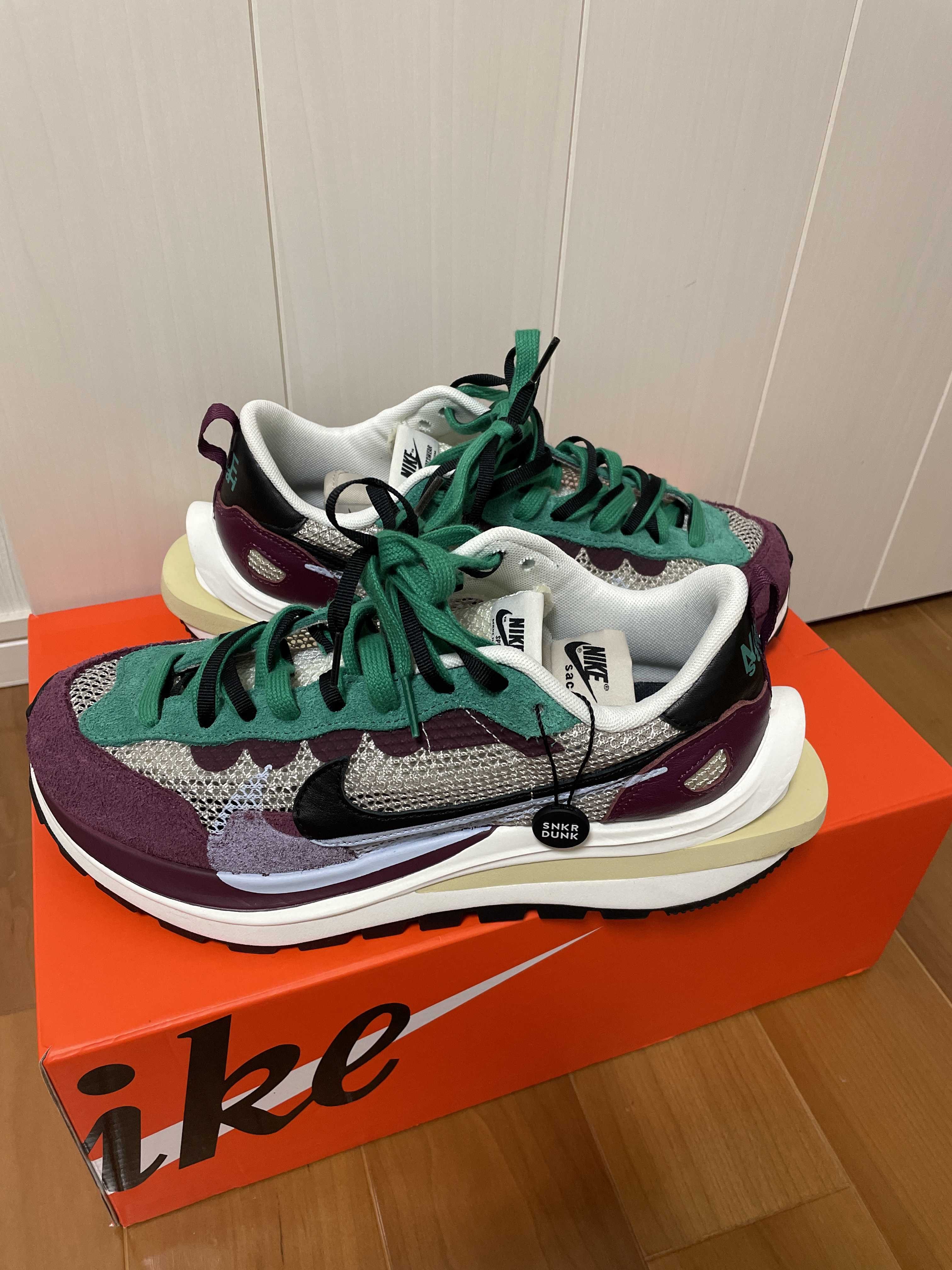 sacai × Nike Vapor Waffle "String/Red/Green"