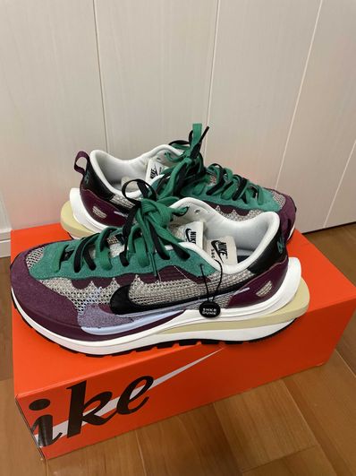 sacai × Nike Vapor Waffle "String/Red/Green"