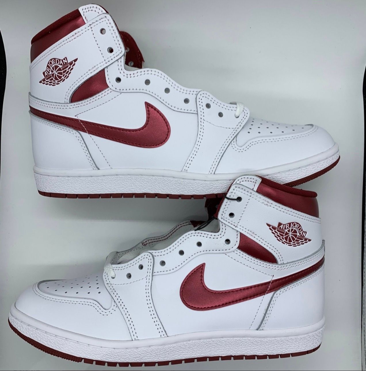 Nike Air Jordan 1 High '85 "Metallic Burgundy"