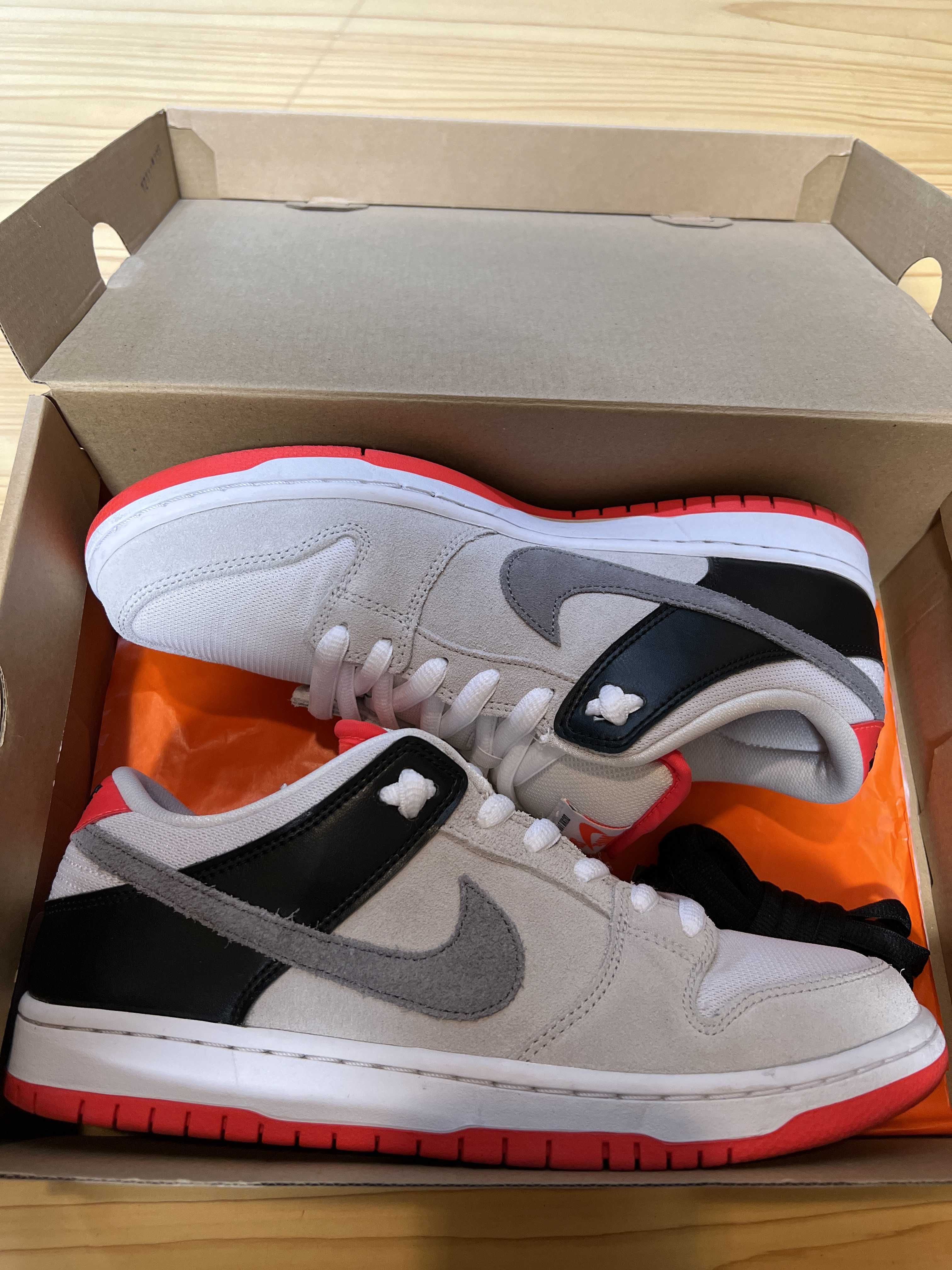 Nike SB Dunk Low "Infrared"