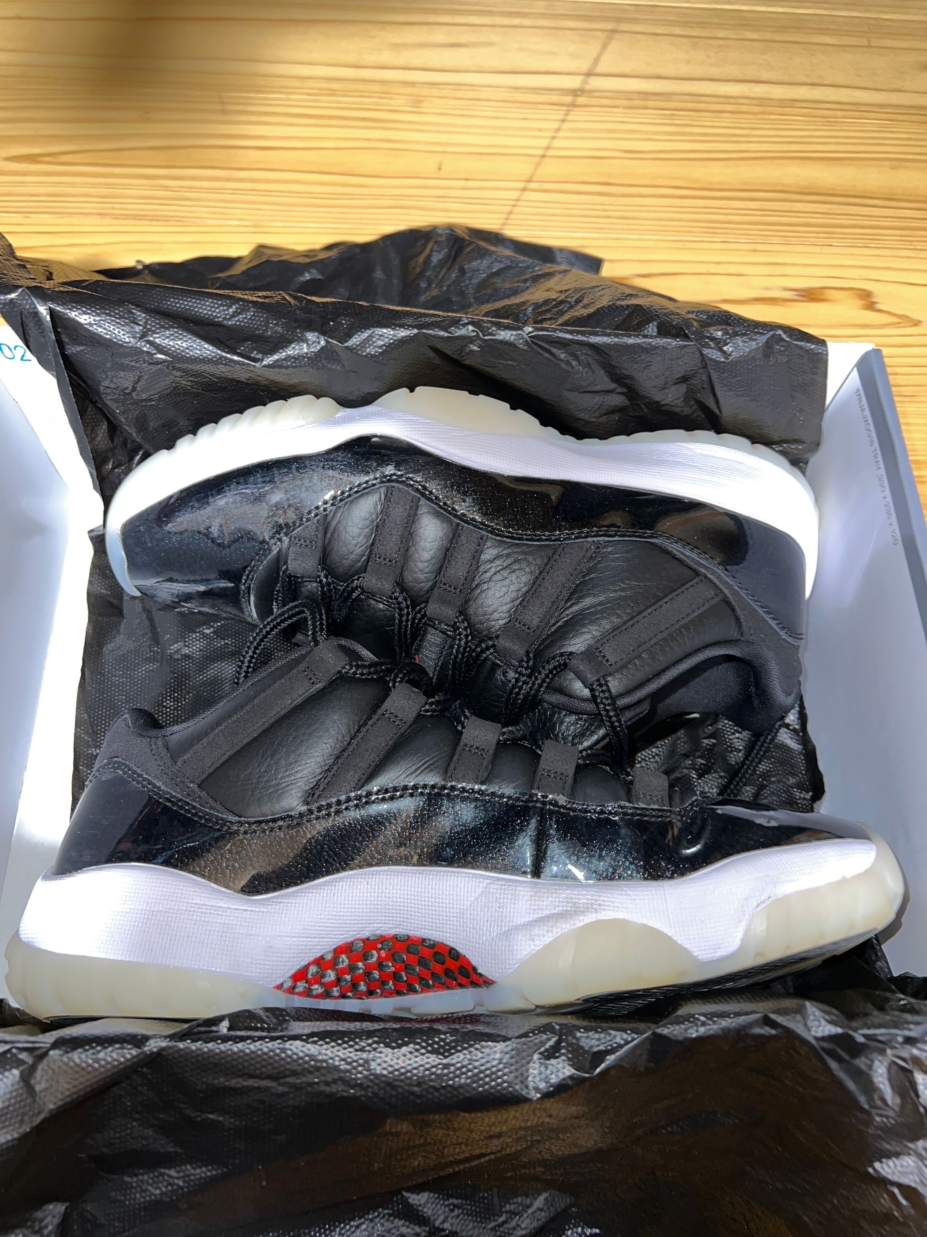 Nike Air Jordan 11 Low "72-10"