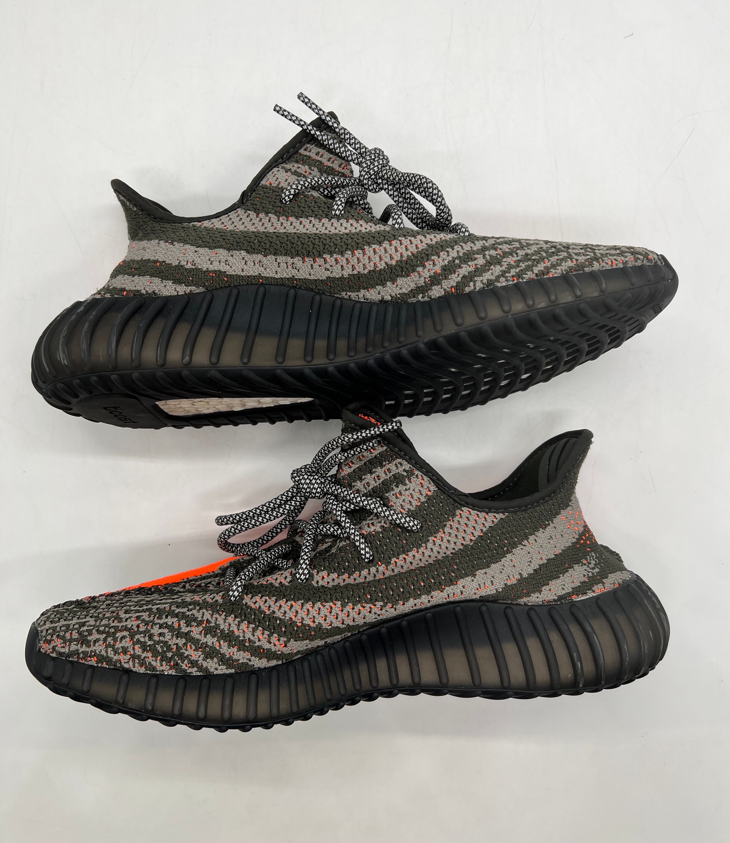 adidas YEEZY Boost 350V2 "Carbon Beluga"