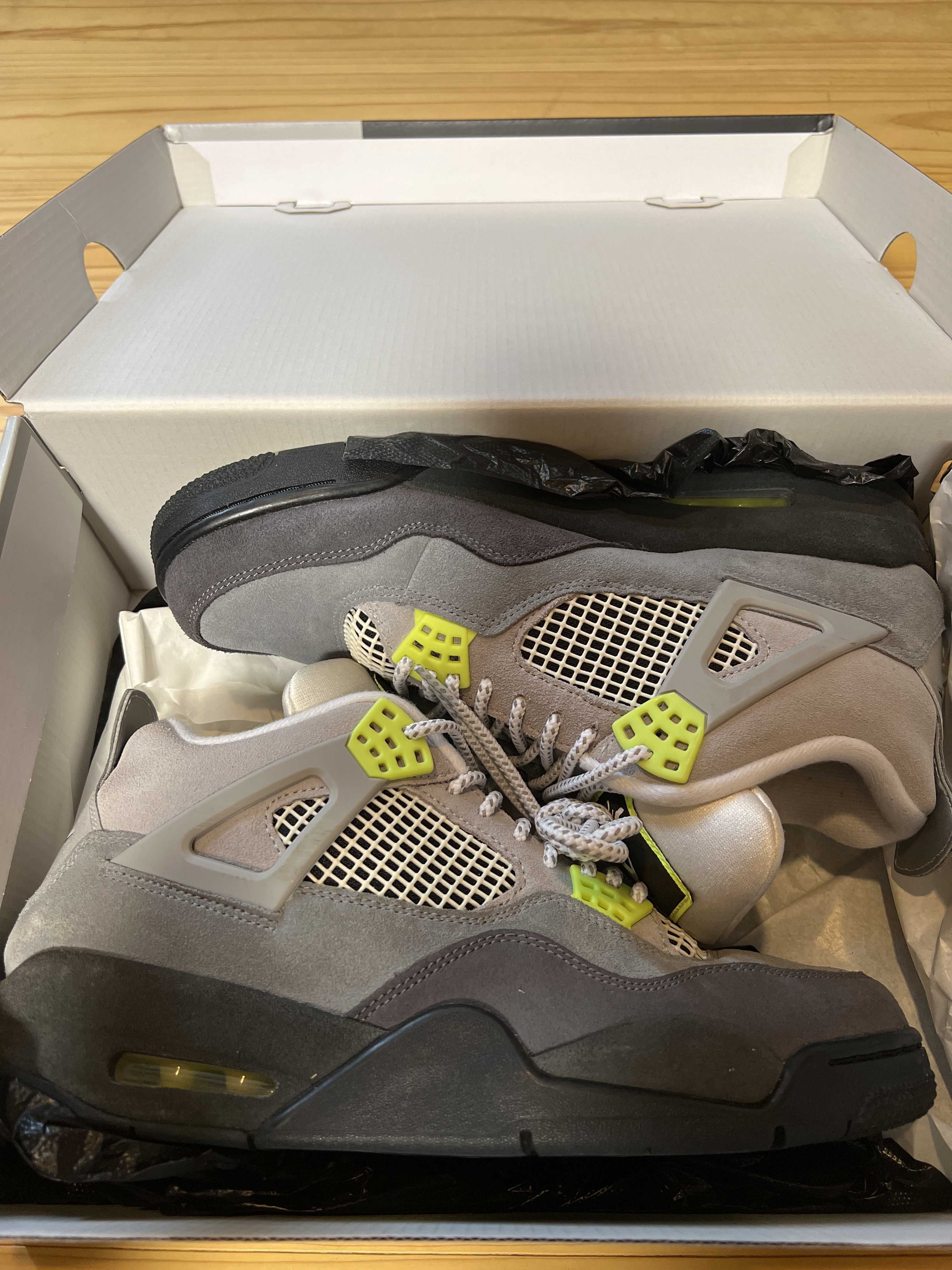 NIKE AIR JORDAN 4 RETRO LE "NEON"