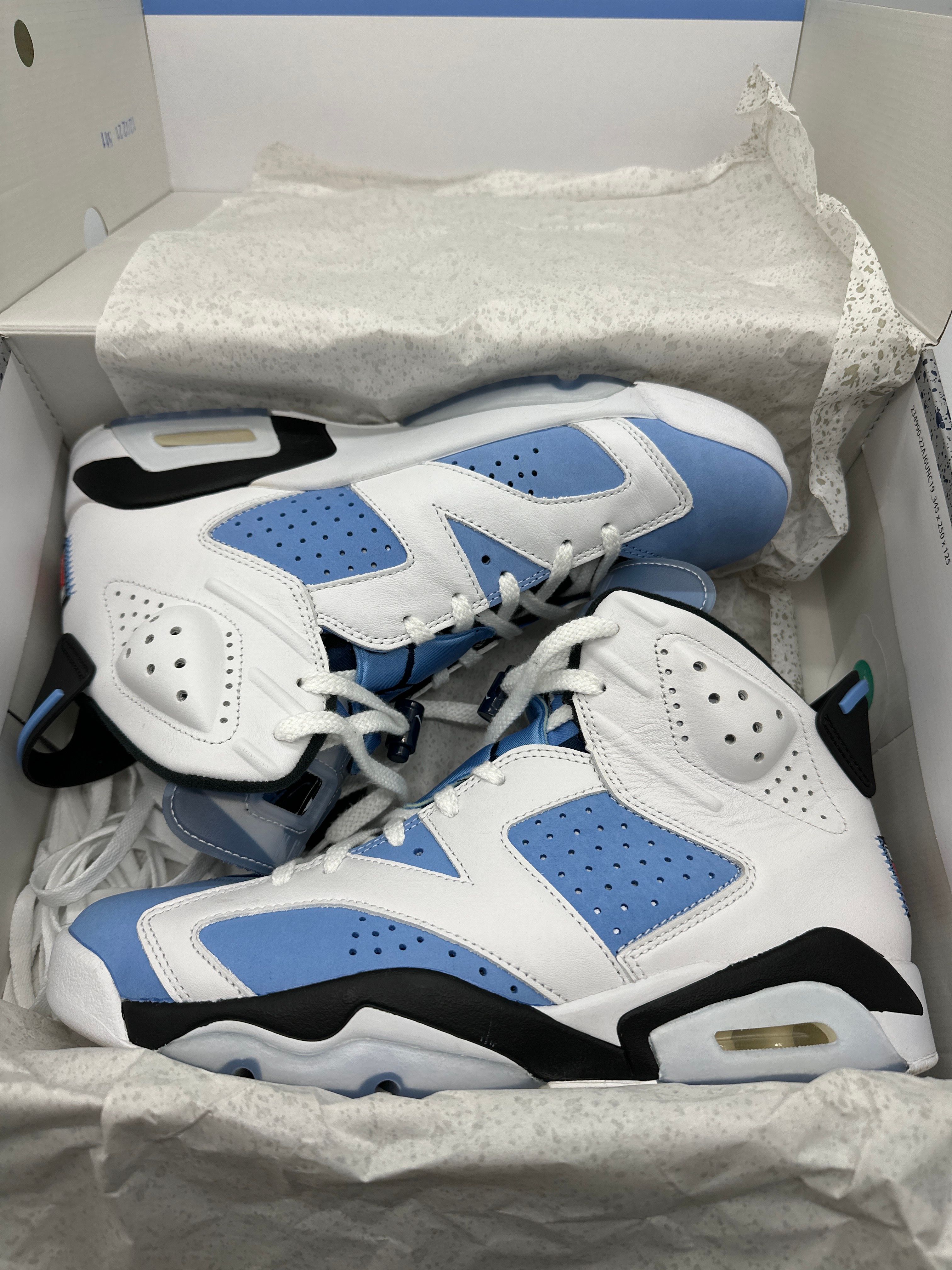 Nike Air Jordan 6 "UNC"