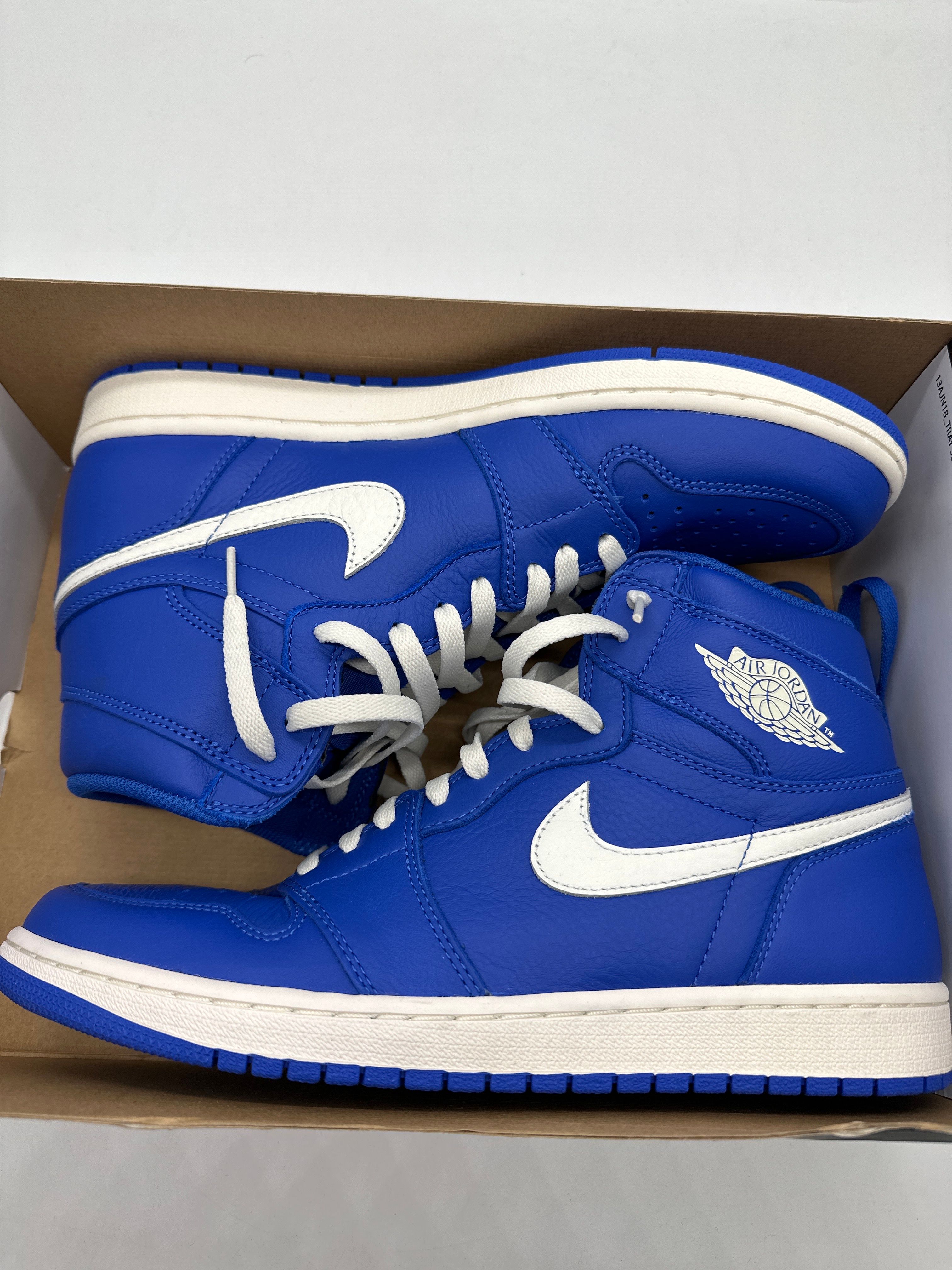 NIKE AIR JORDAN 1 RETRO HIGH "HYPER ROYAL"