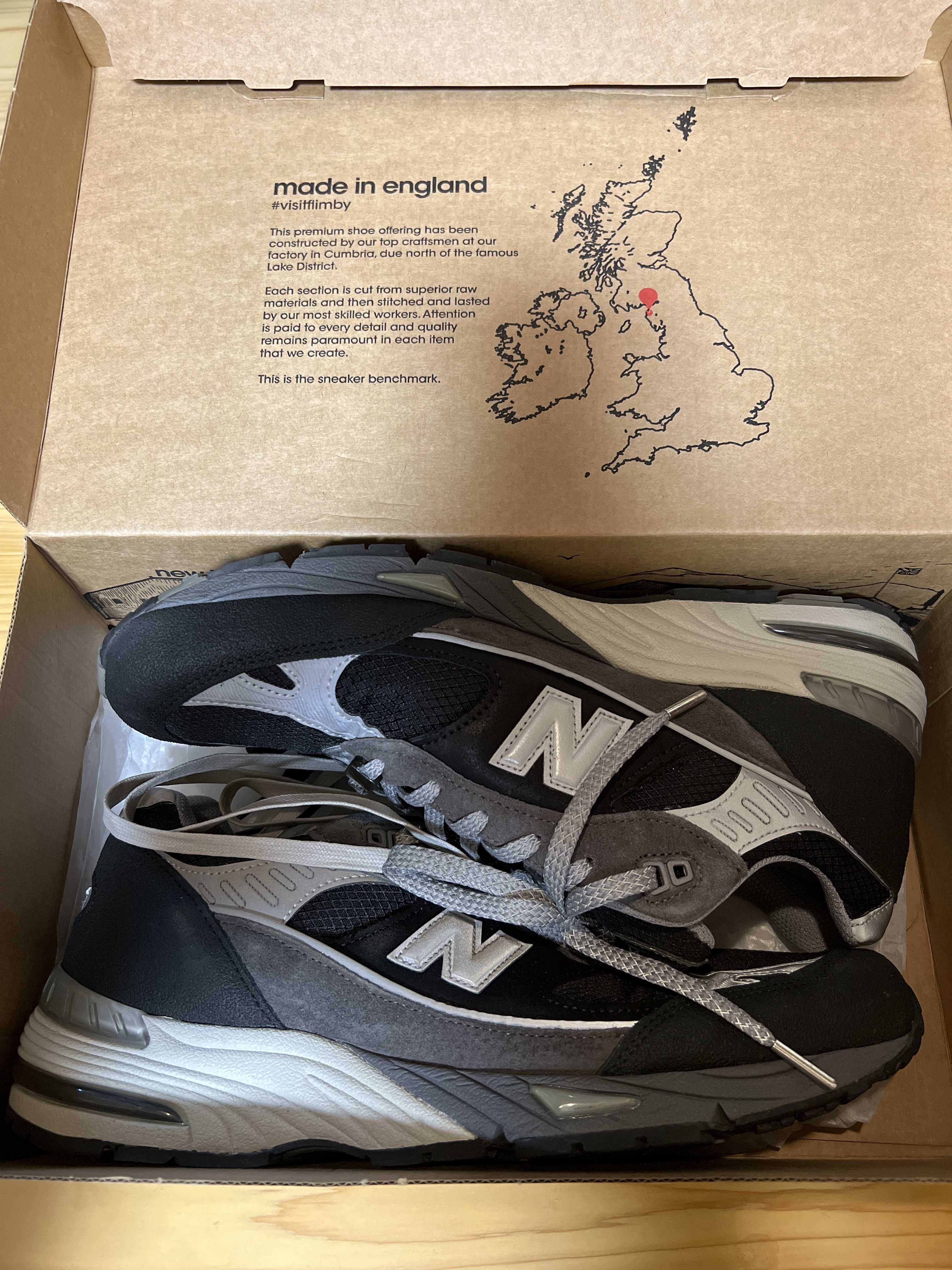 SLAM JAM × NEW BALANCE M991 "BLACK/RED"