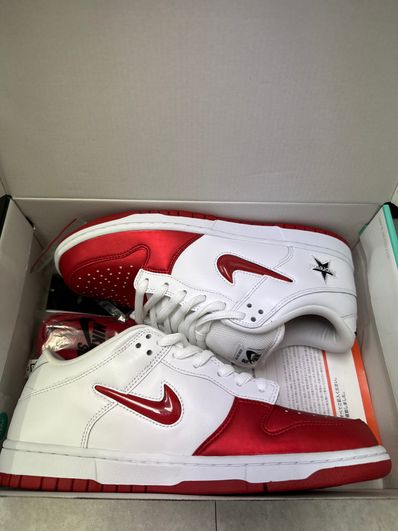 Supreme × Nike Dunk Low "Varsity Red/White"