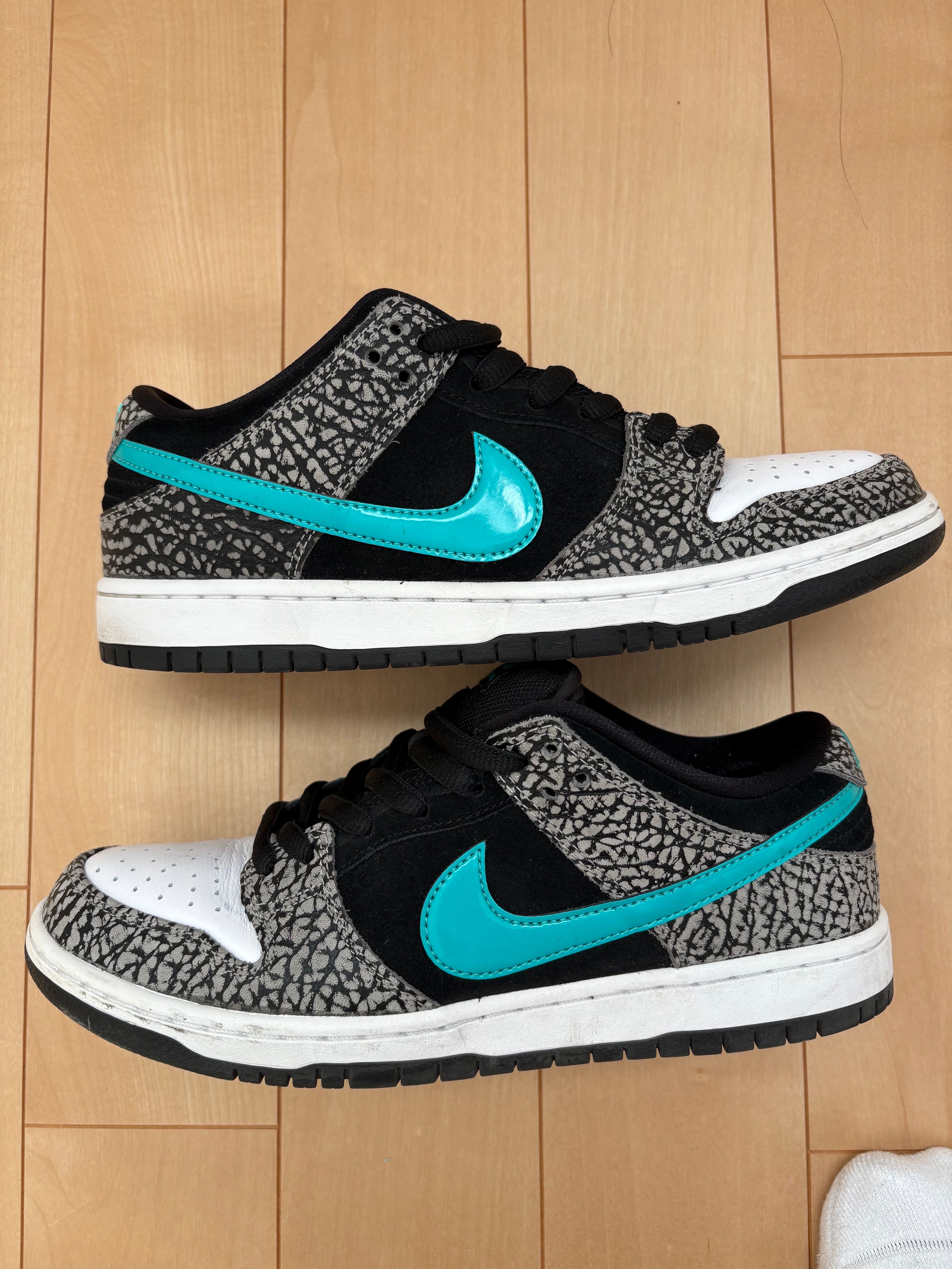 Nike SB Dunk Low "Elephant/Safari"