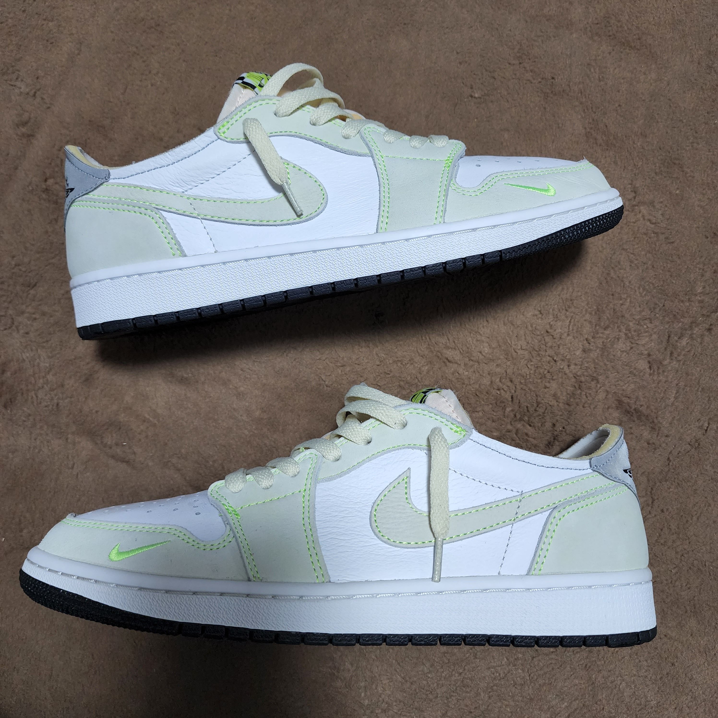 Nike Air Jordan 1 Low OG "Ghost Green" 