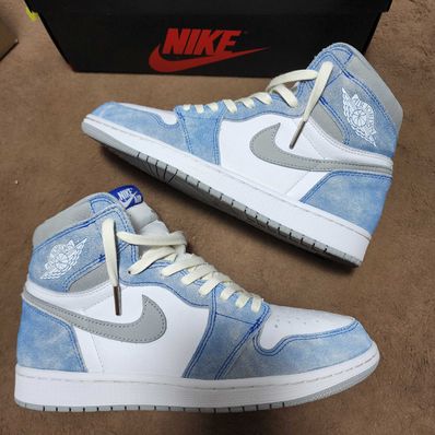 Nike Air Jordan 1 High OG "Hyper Royal"