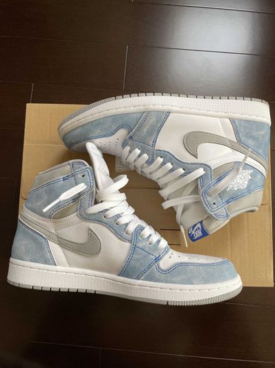 Nike Air Jordan 1 High OG "Hyper Royal"