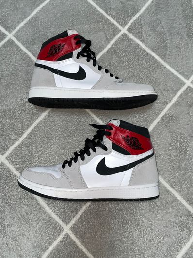 Nike Air Jordan 1 High OG "White/Black/Light Smoke Grey"