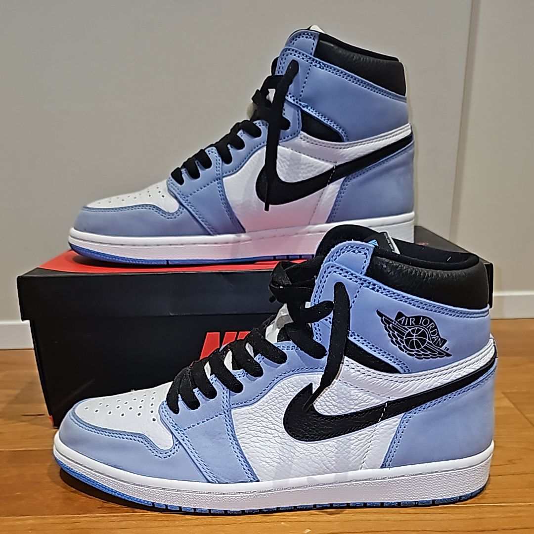 Nike Air Jordan 1 High OG "University Blue"