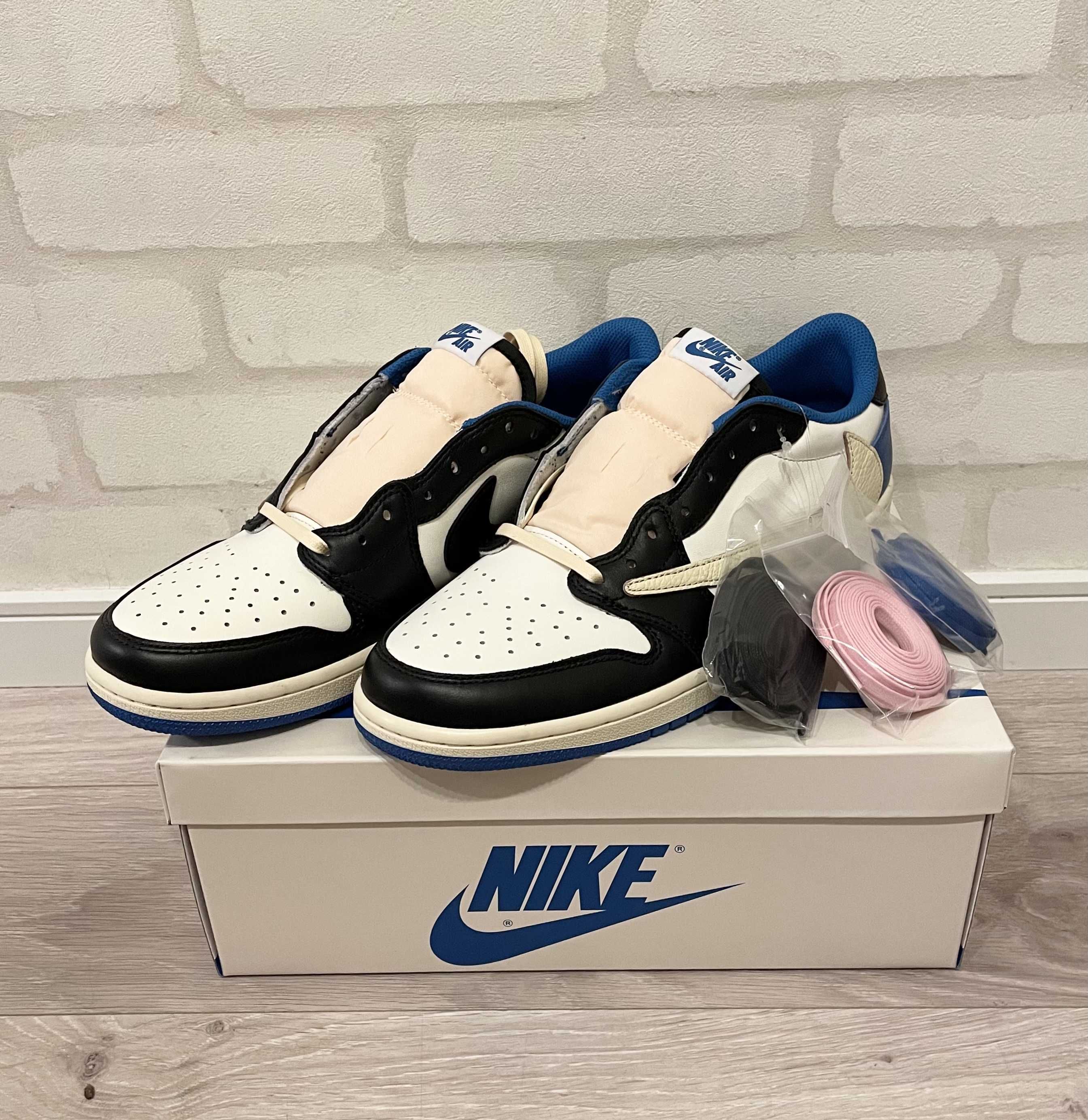 Travis Scott × fragment design × Nike Air Jordan 1 Low OG SP "Military Blue"