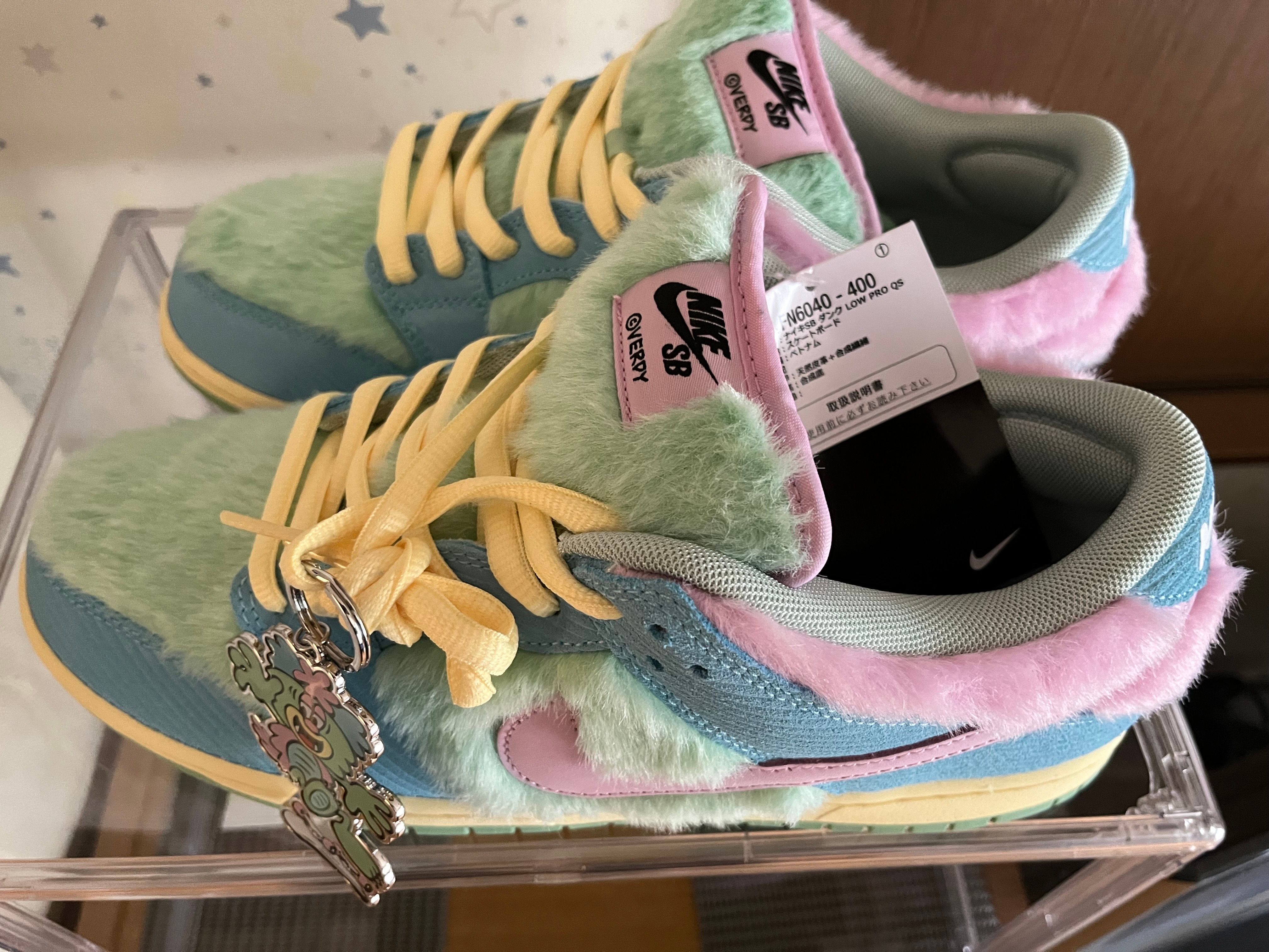 VERDY × Nike SB Dunk Low Pro QS "Visty/Blue Gaze and Enamel Green"