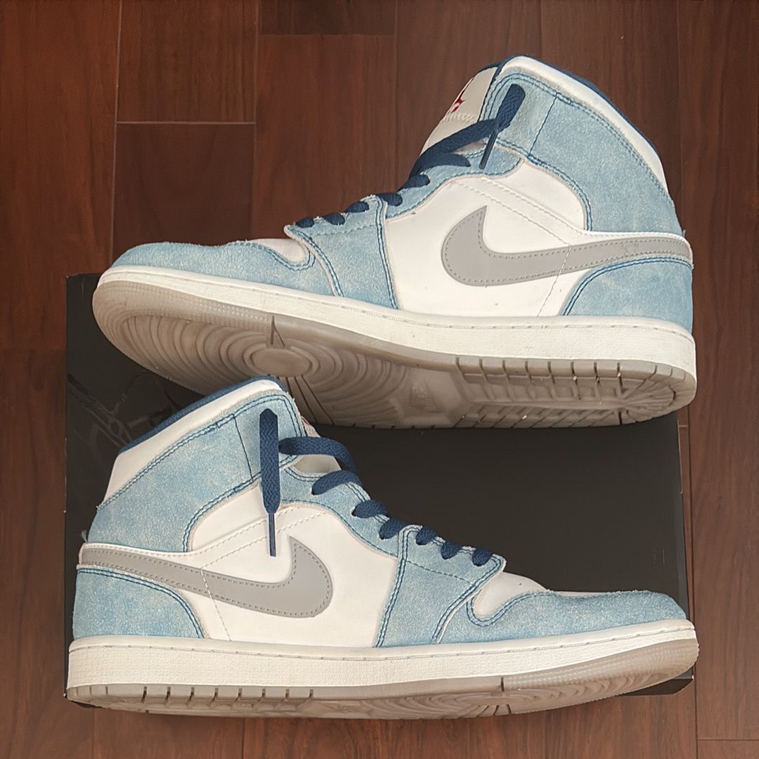 Nike Air Jordan 1 Mid SE "White/Hyper Royal/Red"