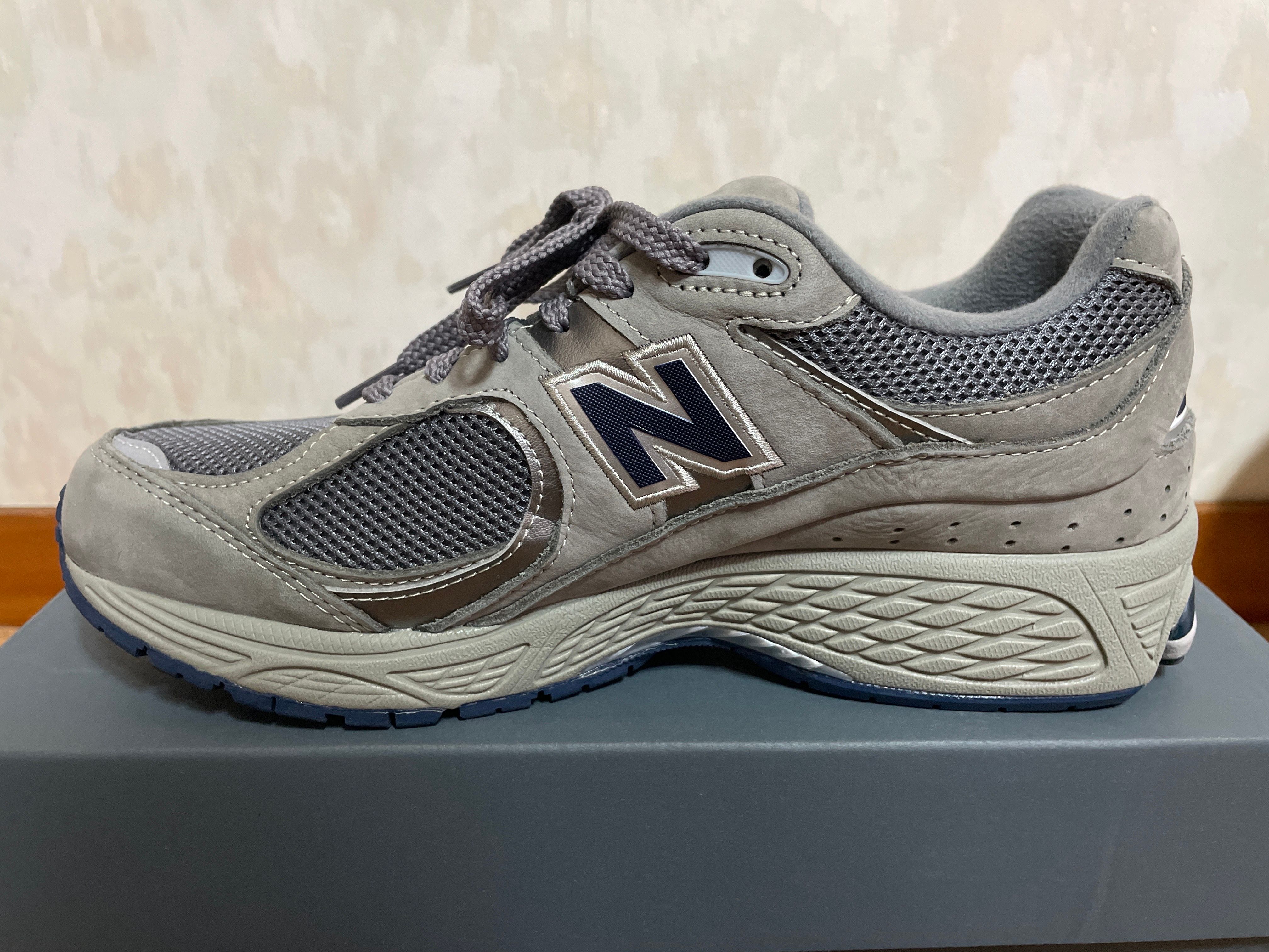 New Balance 2002R "Gray"