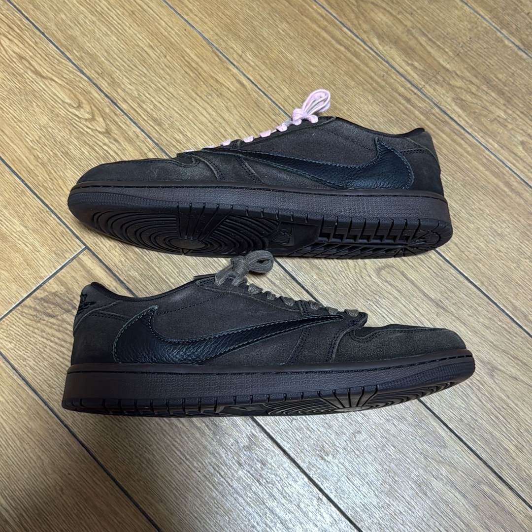Travis Scott × Nike Air Jordan 1 Low OG SP "Velvet Brown and Dark Mocha"