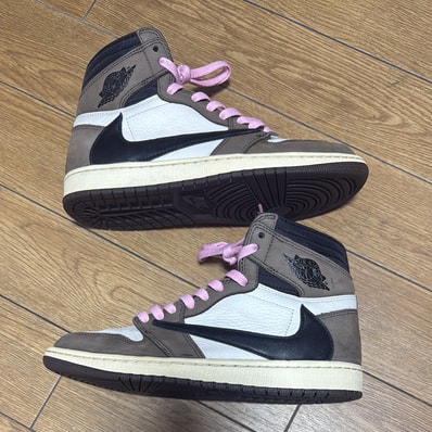 Travis Scott × Nike Air Jordan 1 Retro High OG TS SP "Sail/Dark Mocha"