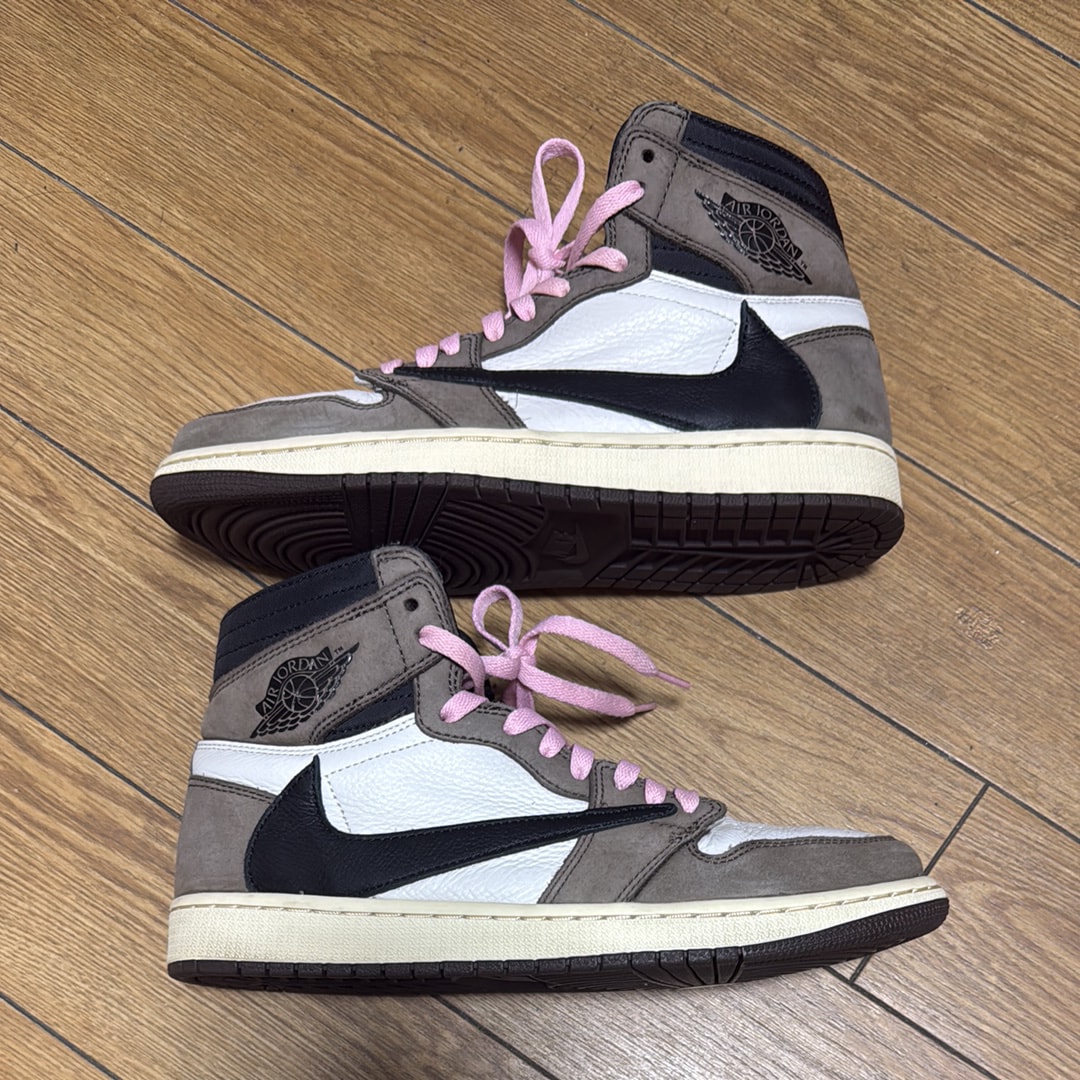 Travis Scott × Nike Air Jordan 1 Retro High OG TS SP "Sail/Dark Mocha"