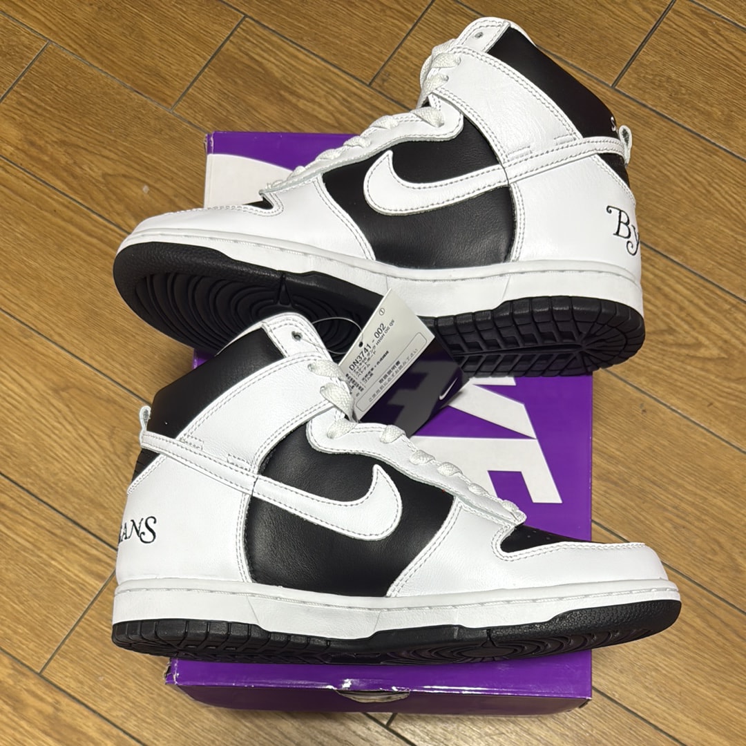Supreme × Nike SB Dunk High By Any Means "White Black"
