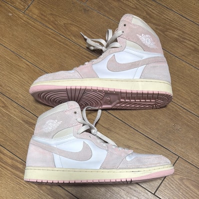 Nike Women's Air Jordan 1 Retro High OG "Washed Pink"
