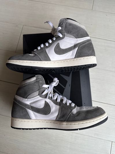 Nike Air Jordan 1 Retro High OG "Black and Smoke Grey"