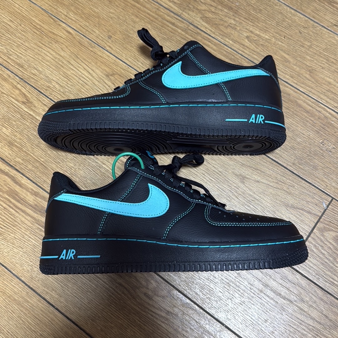 Nike Air Force 1 Low "Black Tiffany"