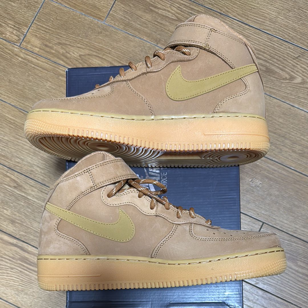 Nike Air Force 1 Mid "Flax"