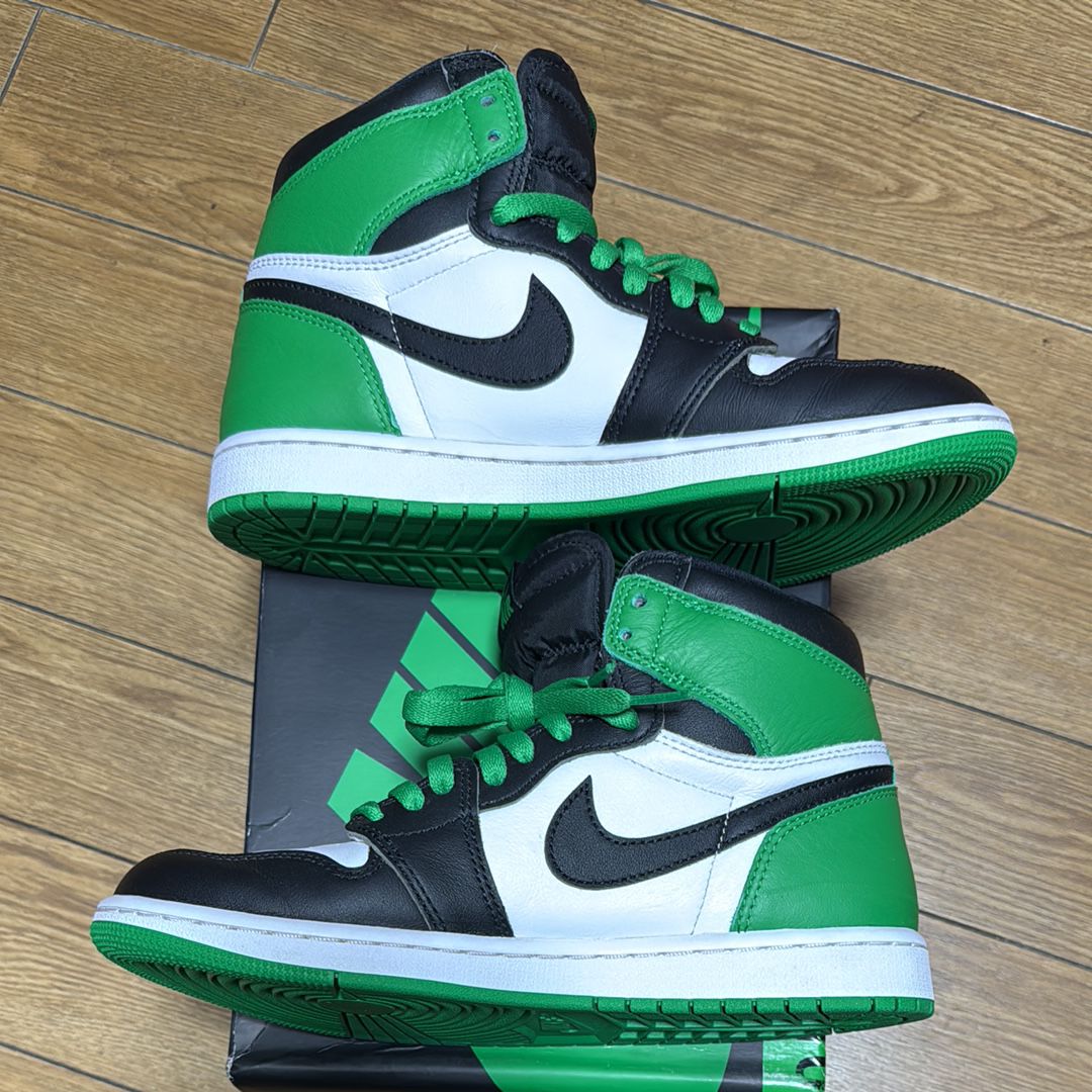 Nike Air Jordan 1 Retro High OG "Celtics/Black and Lucky Green" (2023)